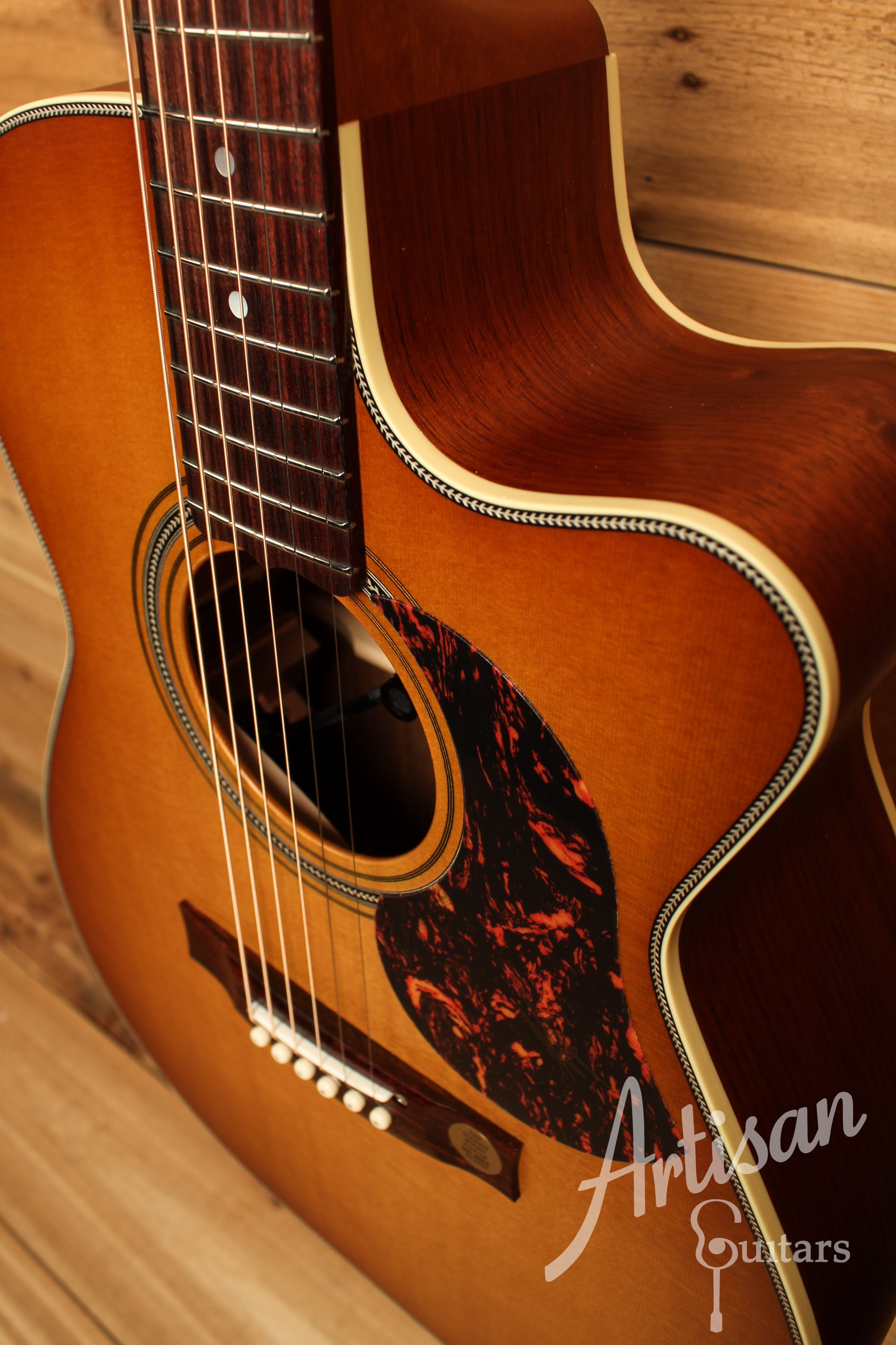 Maton 808C Nashville Series Sitka Spruce and Blackwood, Vintage Amber Sunburst and Cutaway ID-12474 - Artisan Guitars
