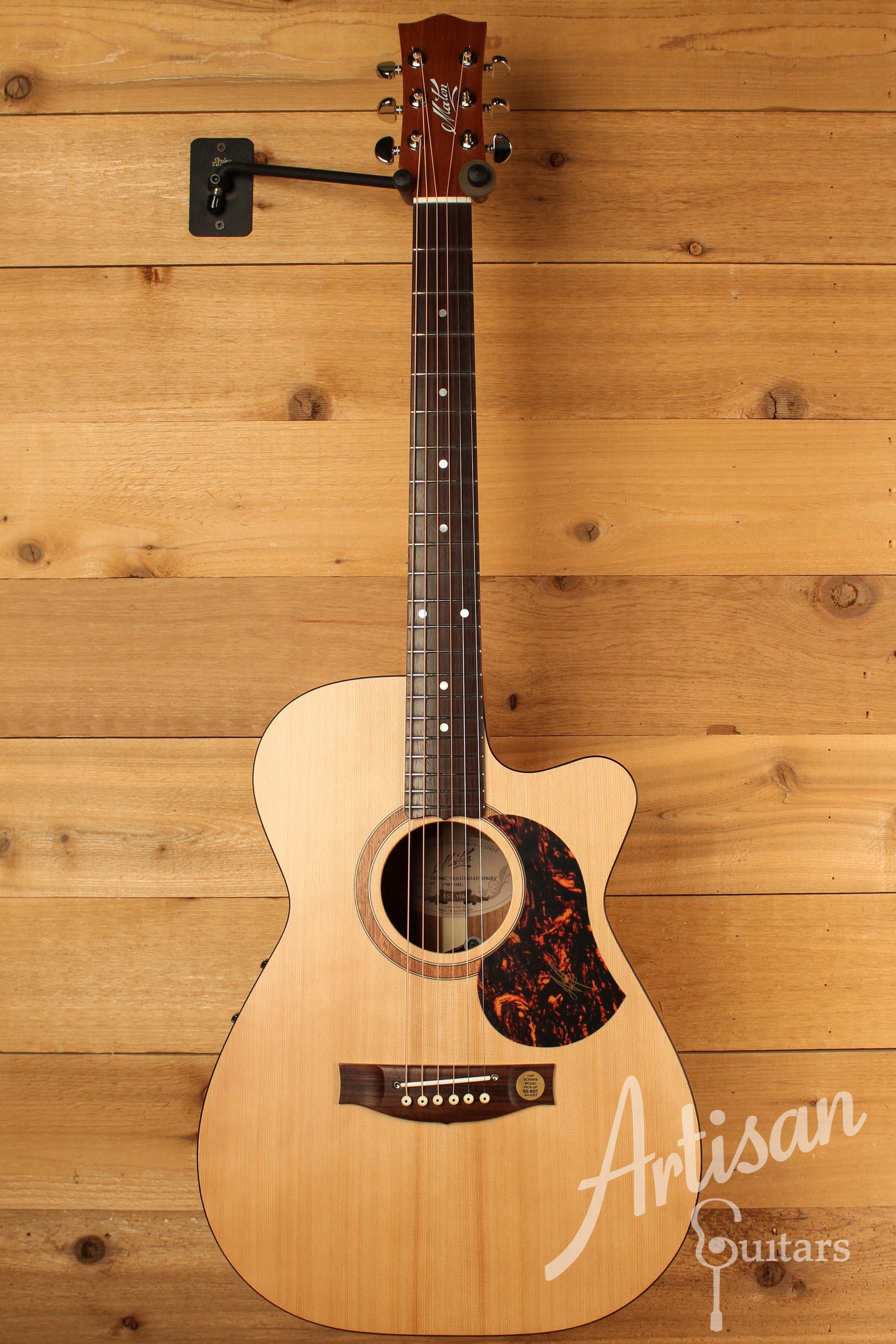 Maton SRS808 Guitar Western Red Cedar and Solid Blackwood w/ Cutaway ID-12475 - Artisan Guitars