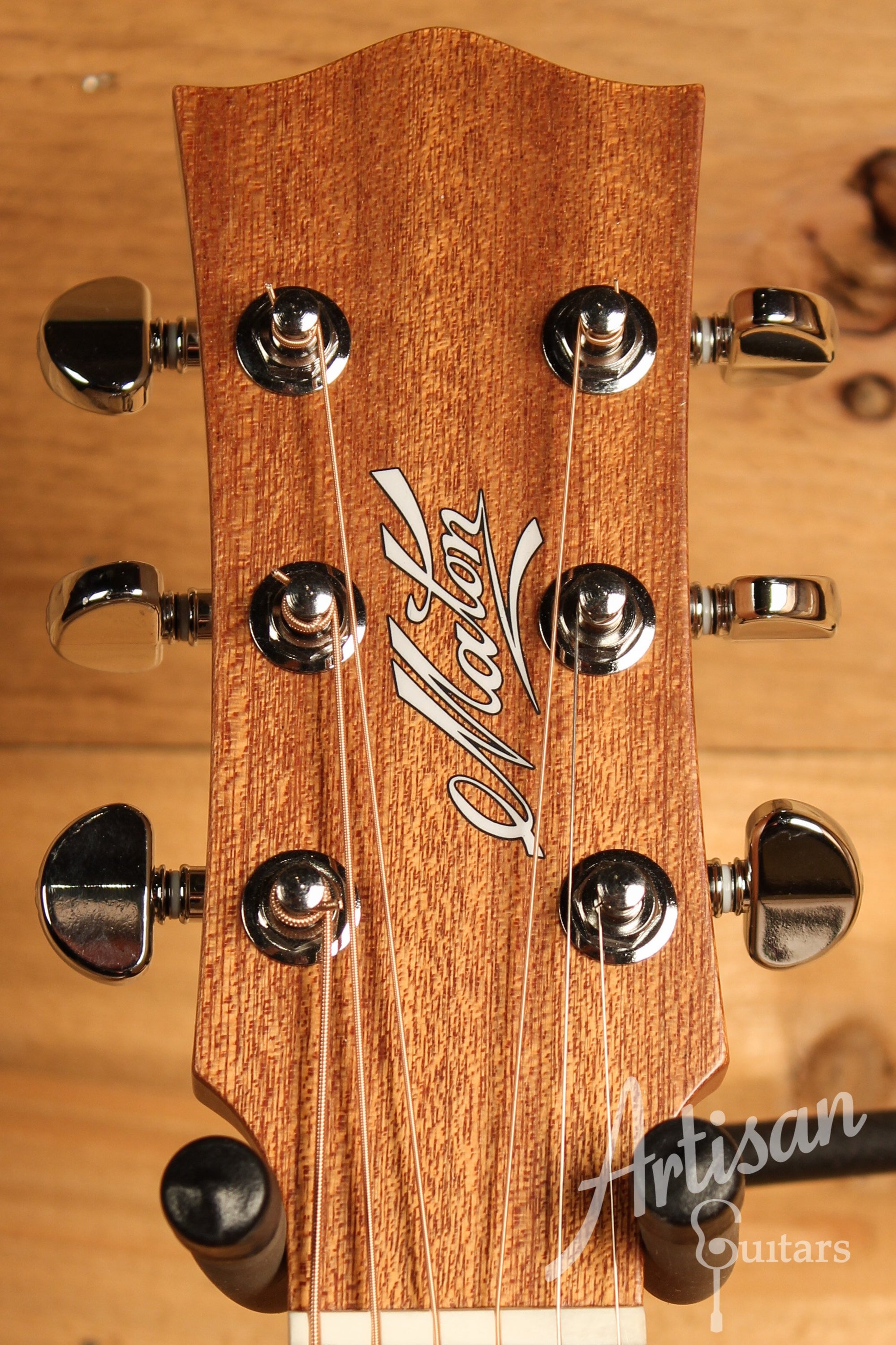 Maton SRS808 Guitar Western Red Cedar and Solid Blackwood w/ Cutaway ID-12475 - Artisan Guitars