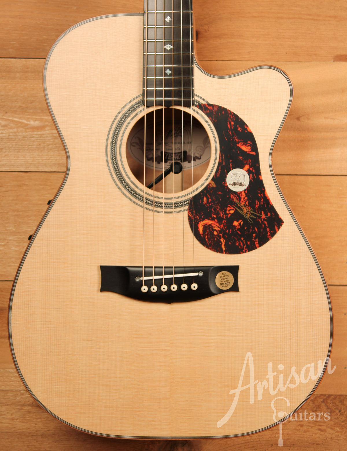 Maton EBG 808C MIC FIX Michael Fix Signature Guitar Sitka and Queensland Maple with Cutaway ID-11463 - Artisan Guitars