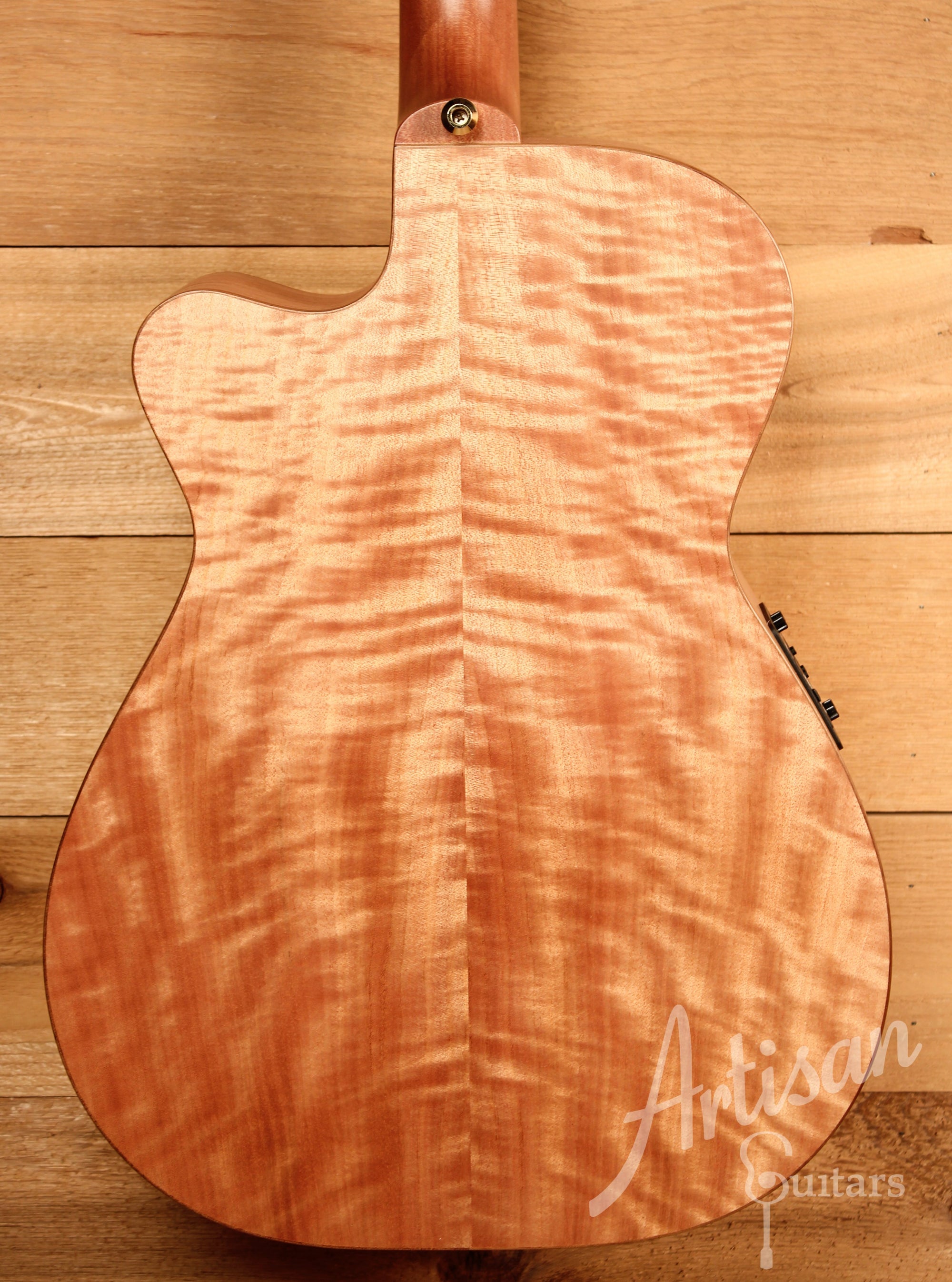 Maton EBG 808C MIC FIX Michael Fix Signature Guitar Sitka and Queensland Maple with Cutaway ID-11463 - Artisan Guitars