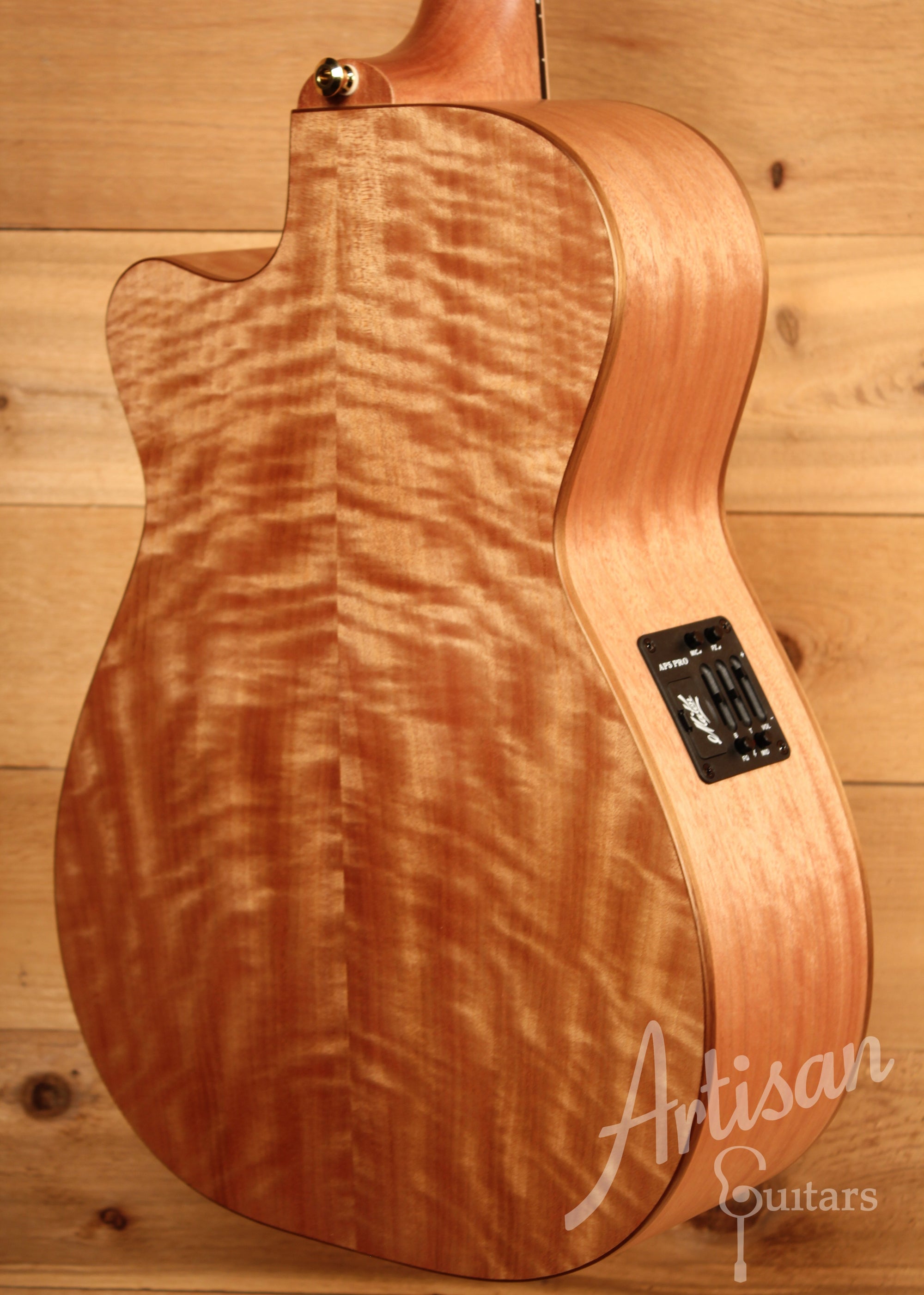Maton EBG 808C MIC FIX Michael Fix Signature Guitar Sitka and Queensland Maple with Cutaway ID-11463 - Artisan Guitars