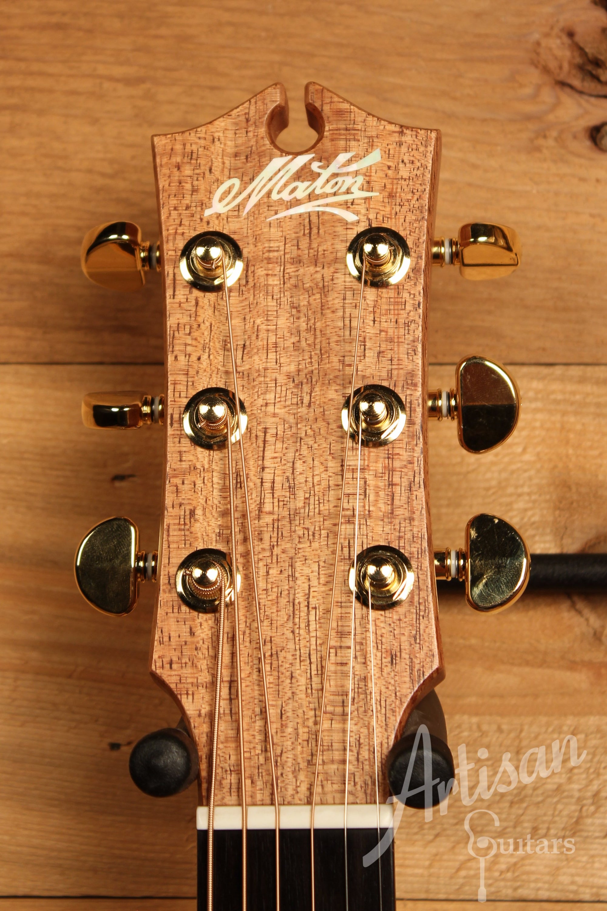 Maton EBG 808C MIC FIX Michael Fix Signature Guitar Sitka and Queensland Maple with Cutaway ID-11463 - Artisan Guitars