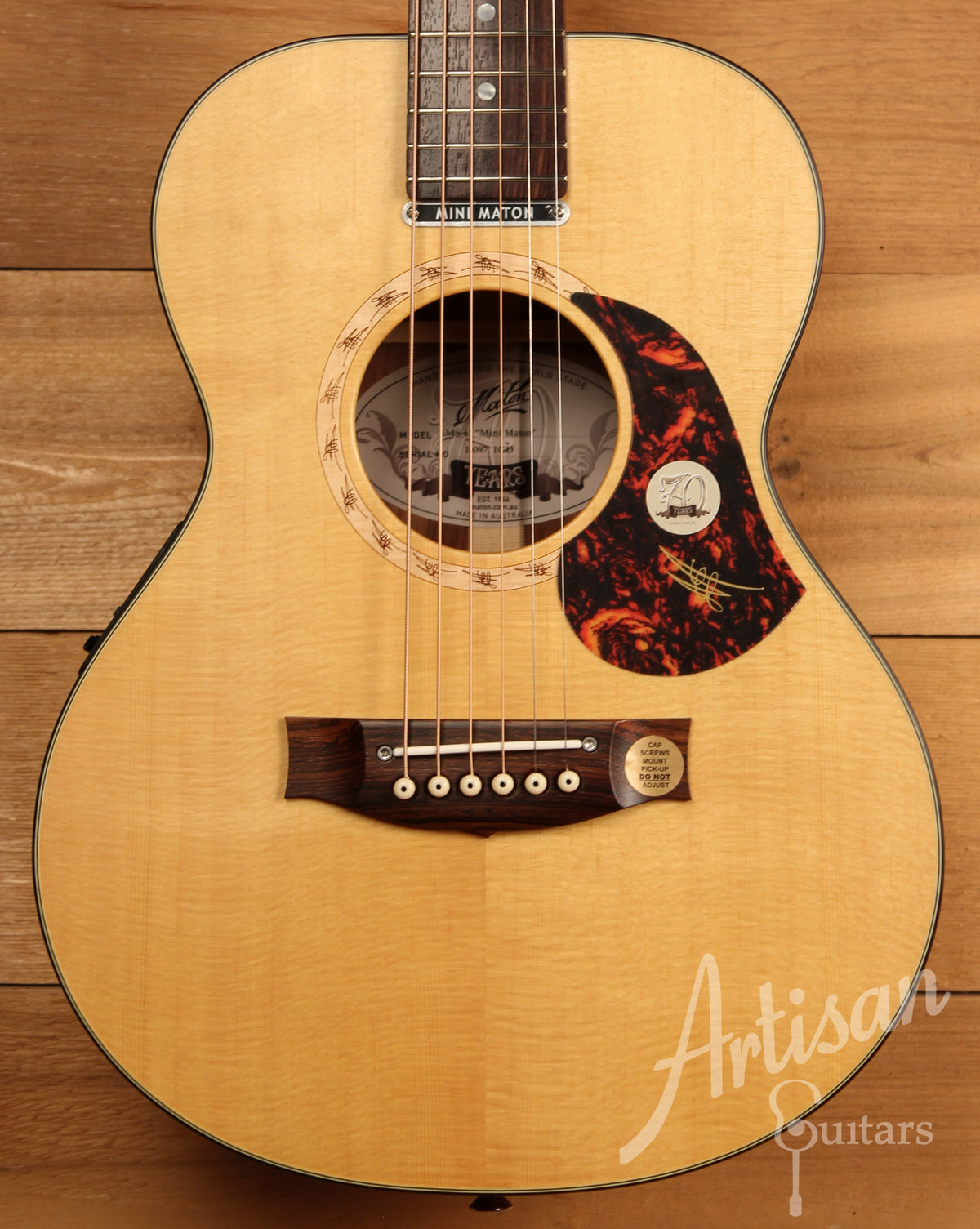 Maton EMS6 Mini Guitar Sitka Spuce and Blackwood ID-11465 - Artisan Guitars