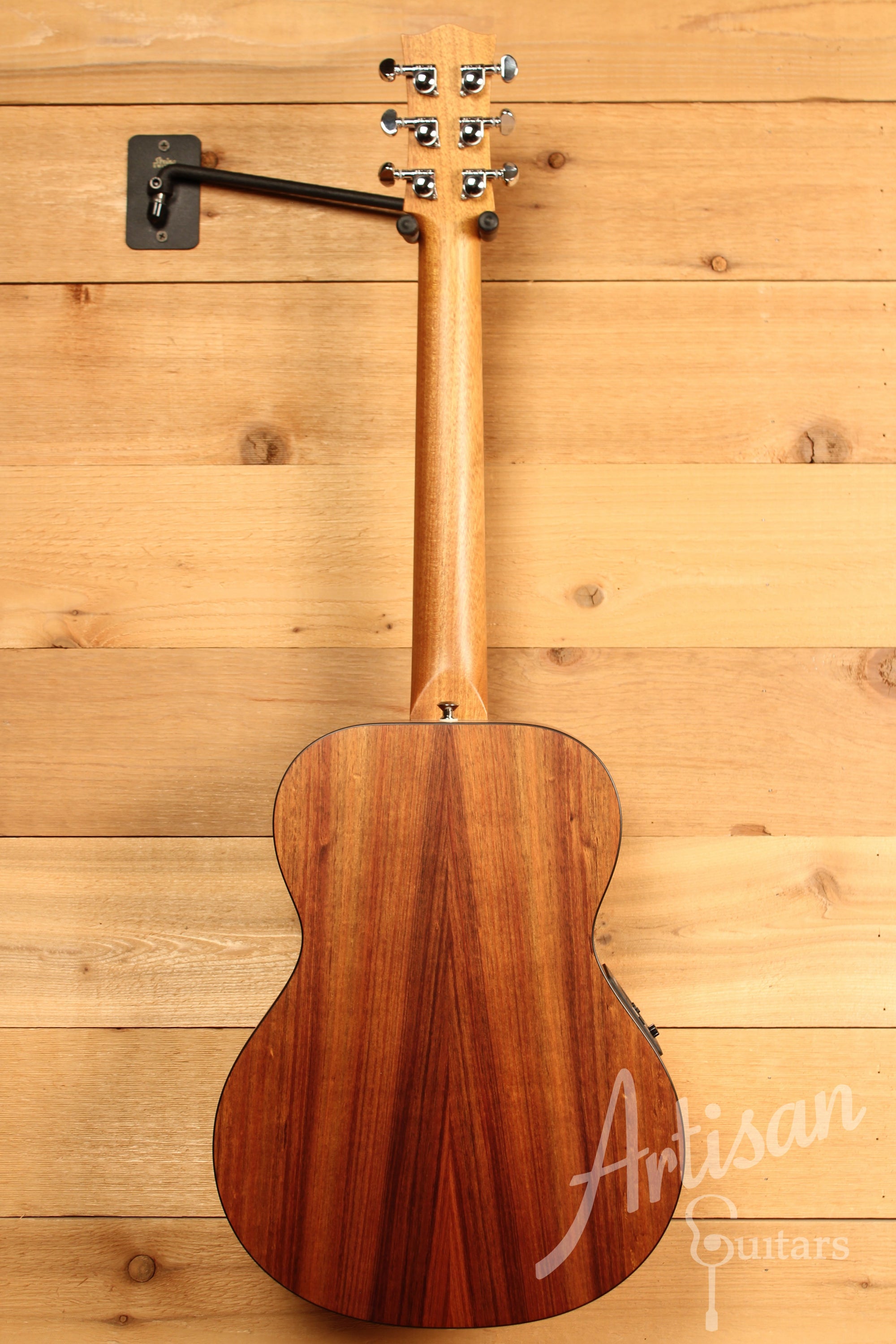 Maton EMS6 Mini Guitar Sitka Spuce and Blackwood ID-11465 - Artisan Guitars