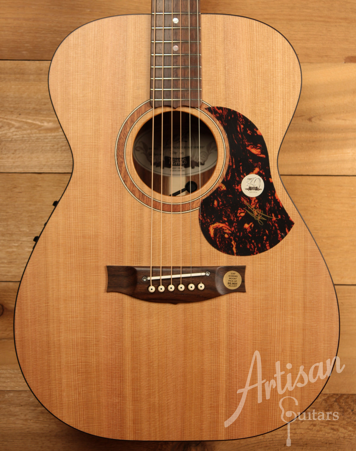 Maton SRS808 Guitar Western Red Cedar and Solid Blackwood ID-11468 - Artisan Guitars