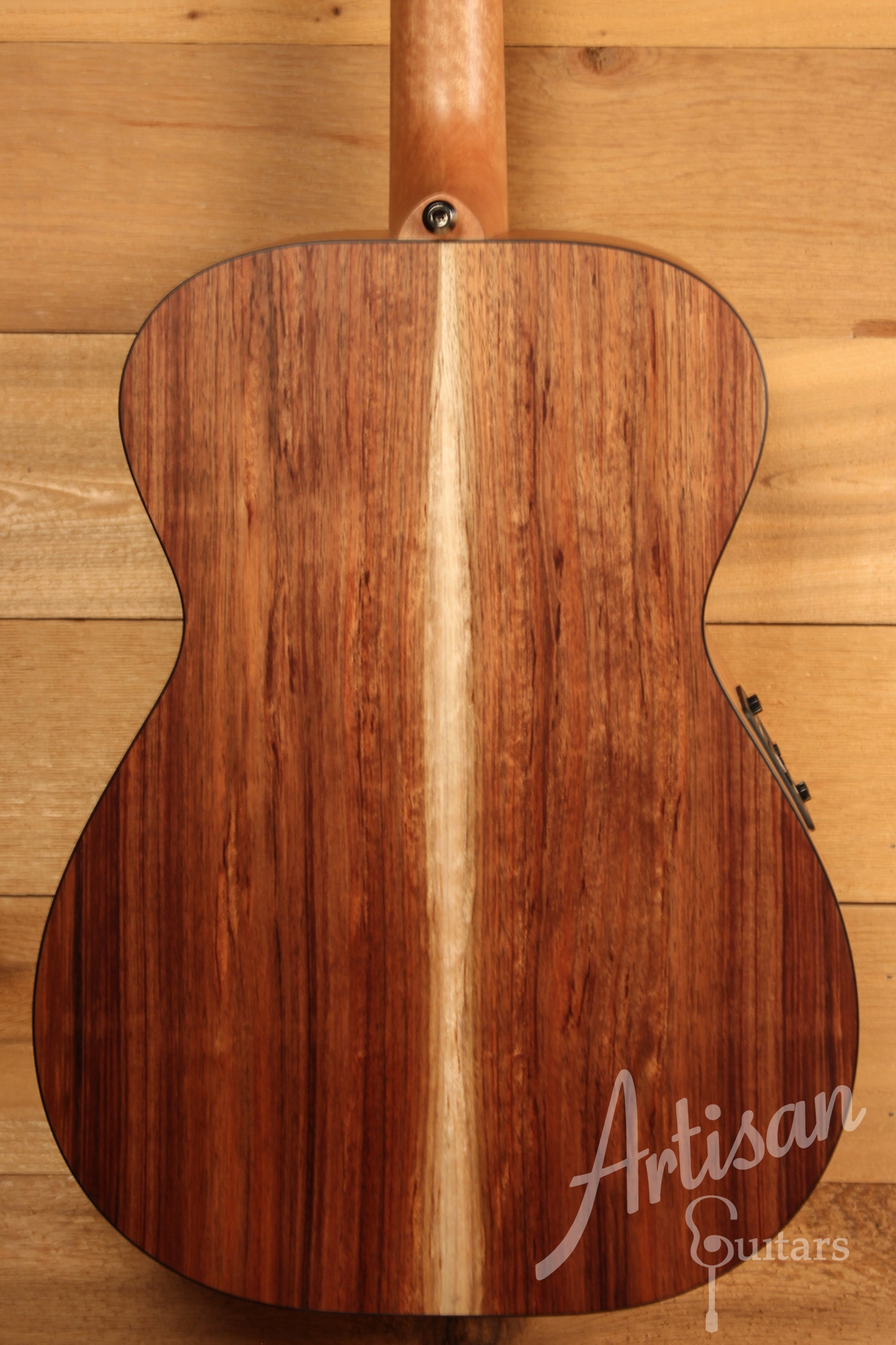 Maton SRS808 Guitar Western Red Cedar and Solid Blackwood ID-11468 - Artisan Guitars
