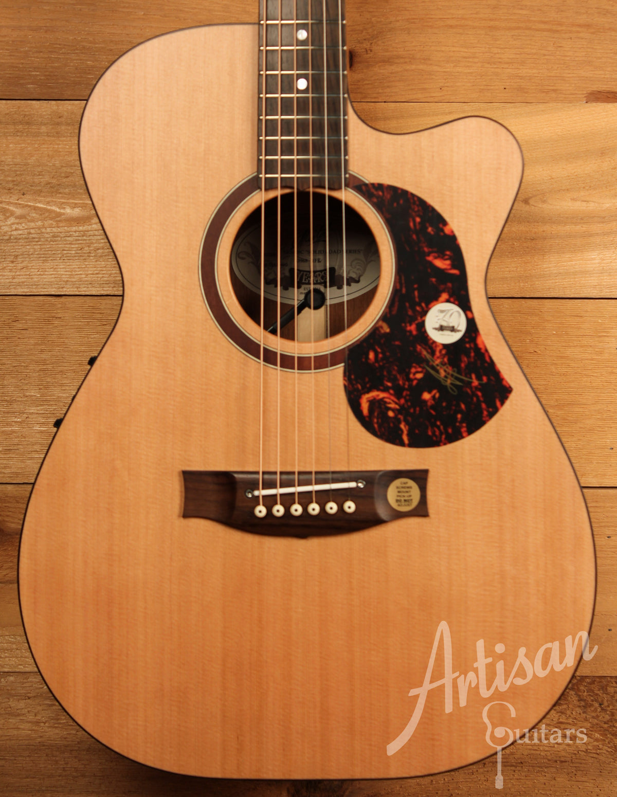 Maton SRS808C Guitar Western Red Cedar and Solid Blackwood Cutaway ID-11469 - Artisan Guitars