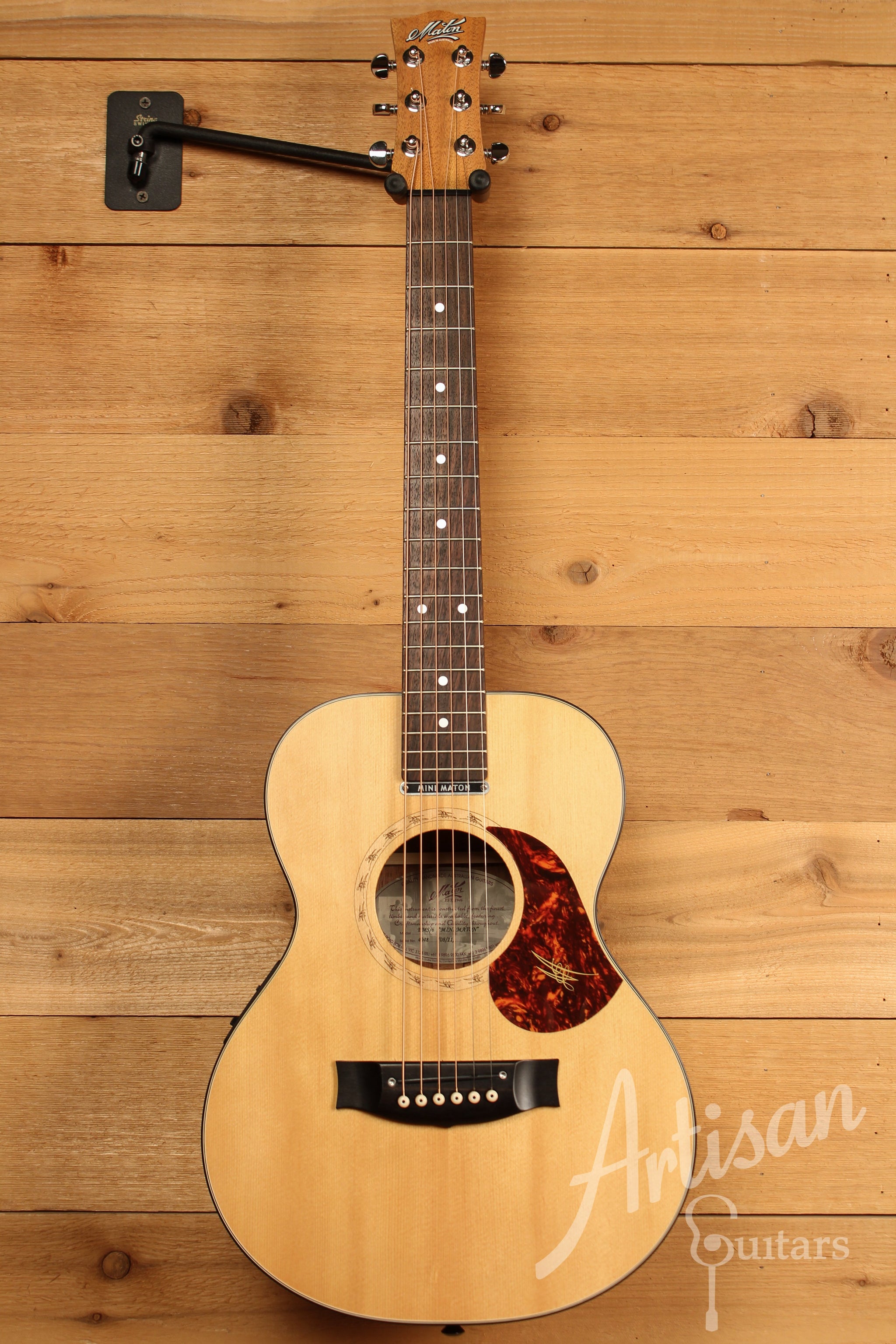 Maton EMS6 Mini Guitar Sitka Spuce and Blackwood with AP5 Pre-Owned 2011 ID-11473 - Artisan Guitars