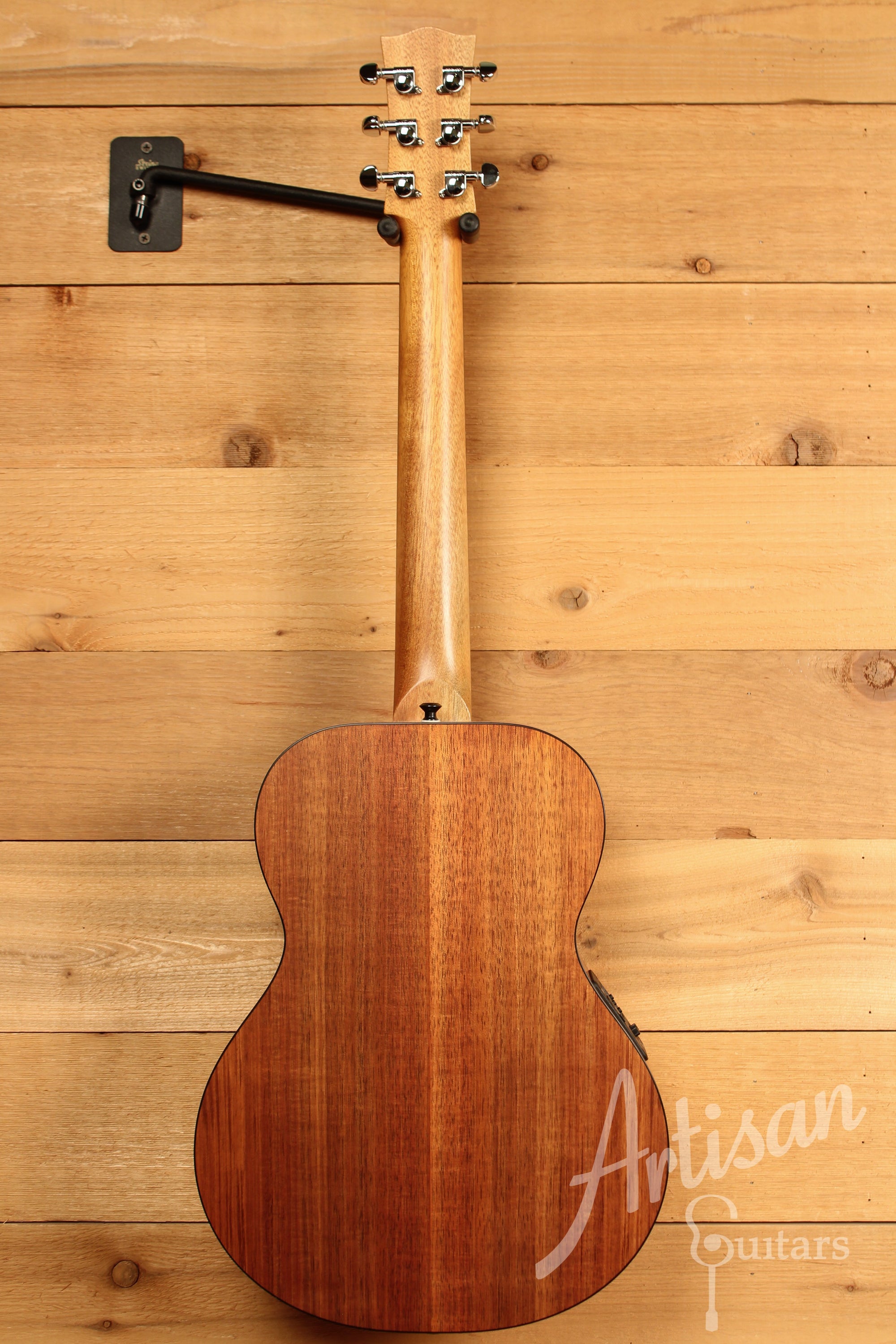 Maton EMS6 Mini Guitar Sitka Spuce and Blackwood with AP5 Pre-Owned 2011 ID-11473 - Artisan Guitars