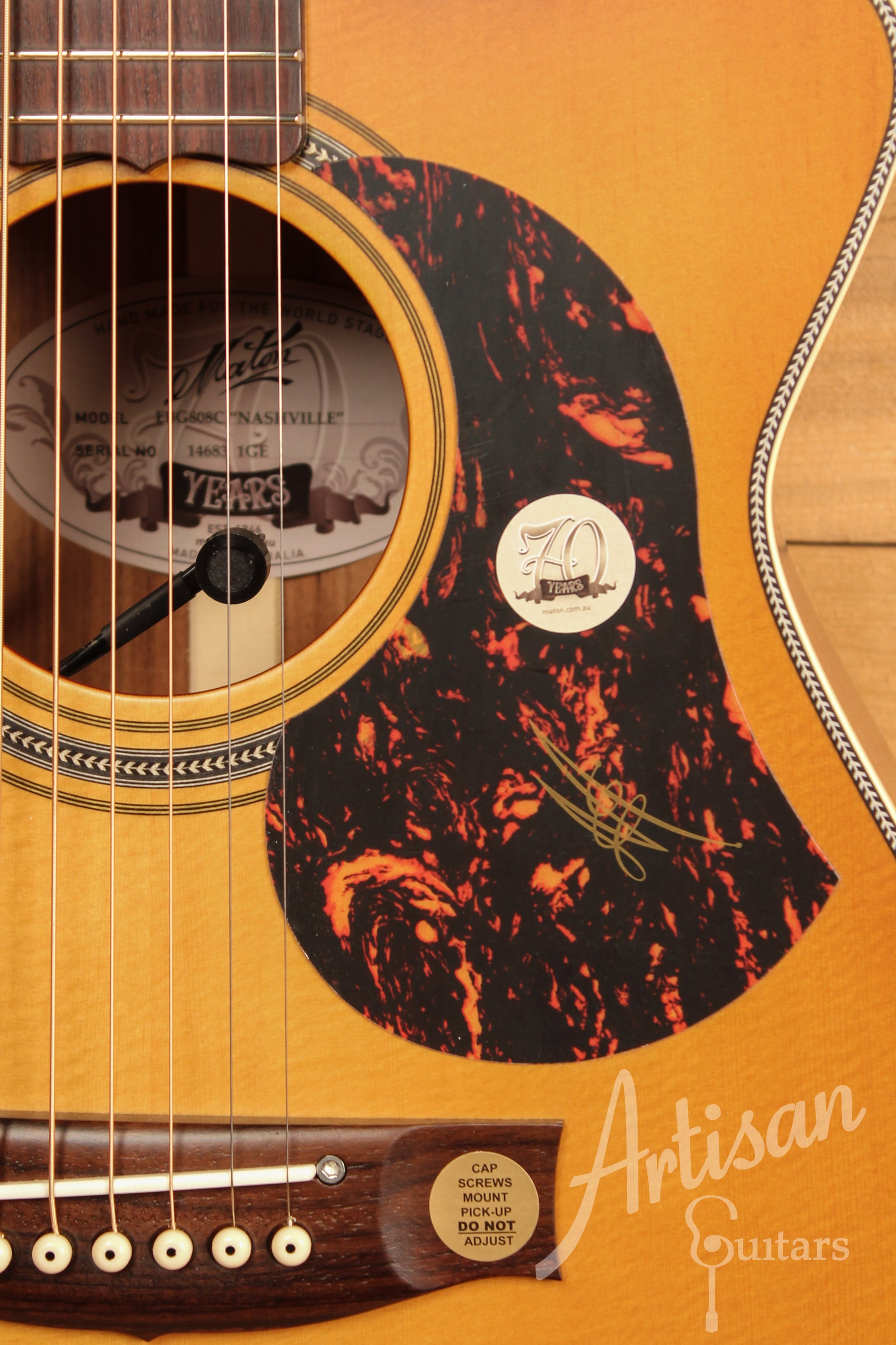 Maton EBG808C Nashville Series Sitka Spruce and Blackwood with Vintage Amber Sunburst Finish and Cutaway ID-11476 - Artisan Guitars