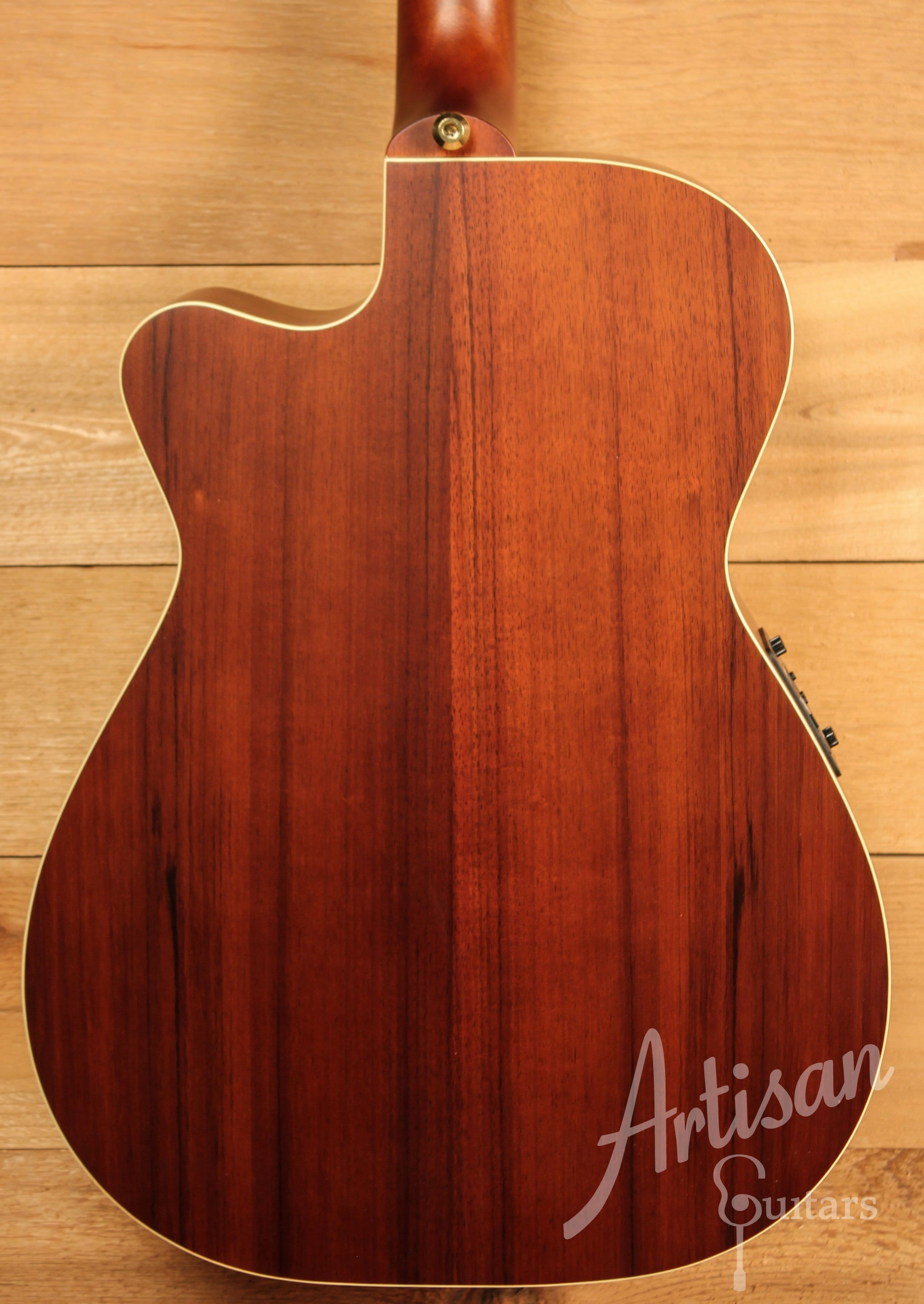 Maton EBG808C Nashville Series Sitka Spruce and Blackwood with Vintage Amber Sunburst Finish and Cutaway ID-11476 - Artisan Guitars