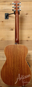 Maton EBG808TE Tommy Emmanuel Signature Sitka and Queensland Maple with AP5-Pro pickup ID-9290 - Artisan Guitars