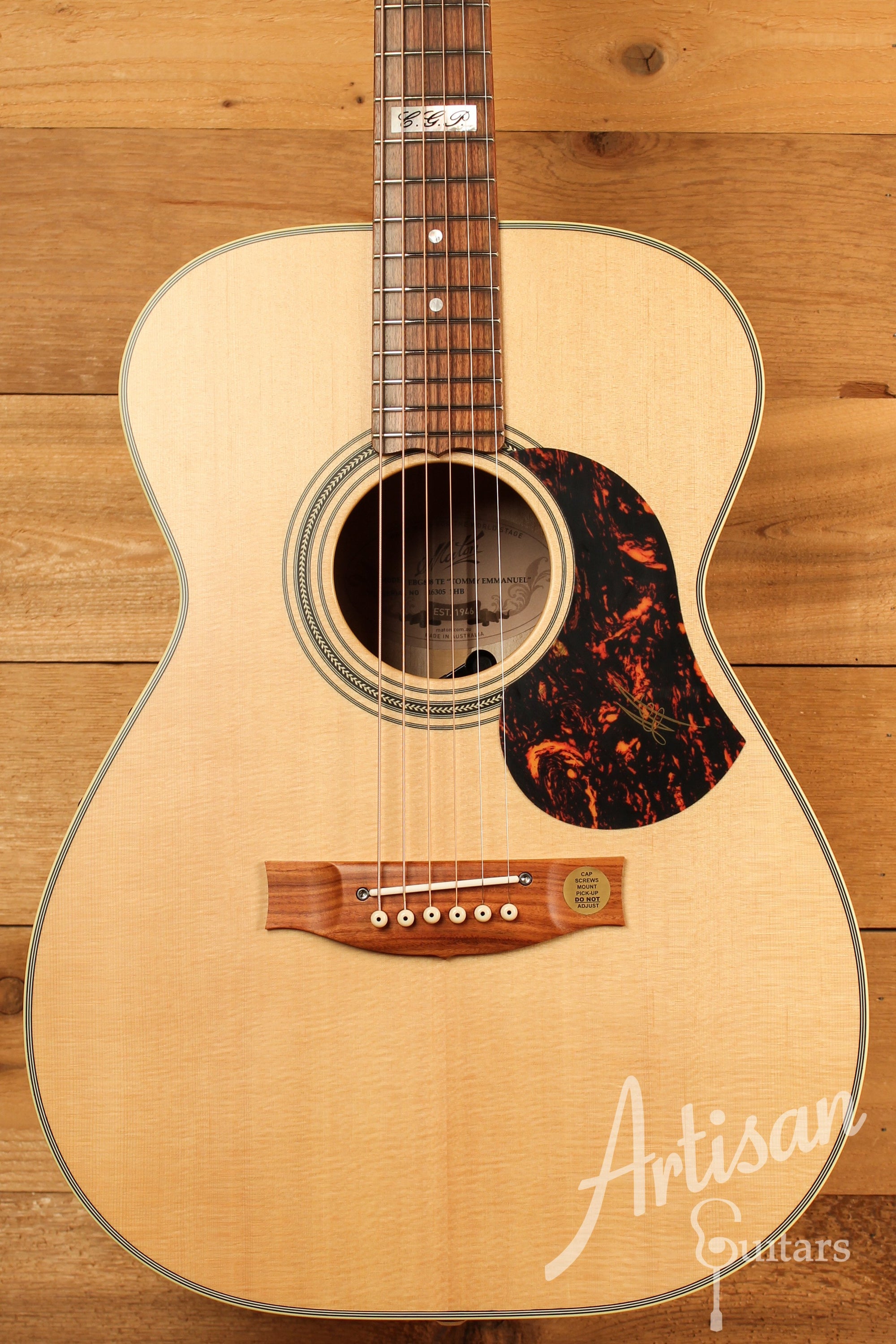 Maton EBG 808 TE Tommy Emmanuel Signature Guitar ID-12156 - Artisan Guitars