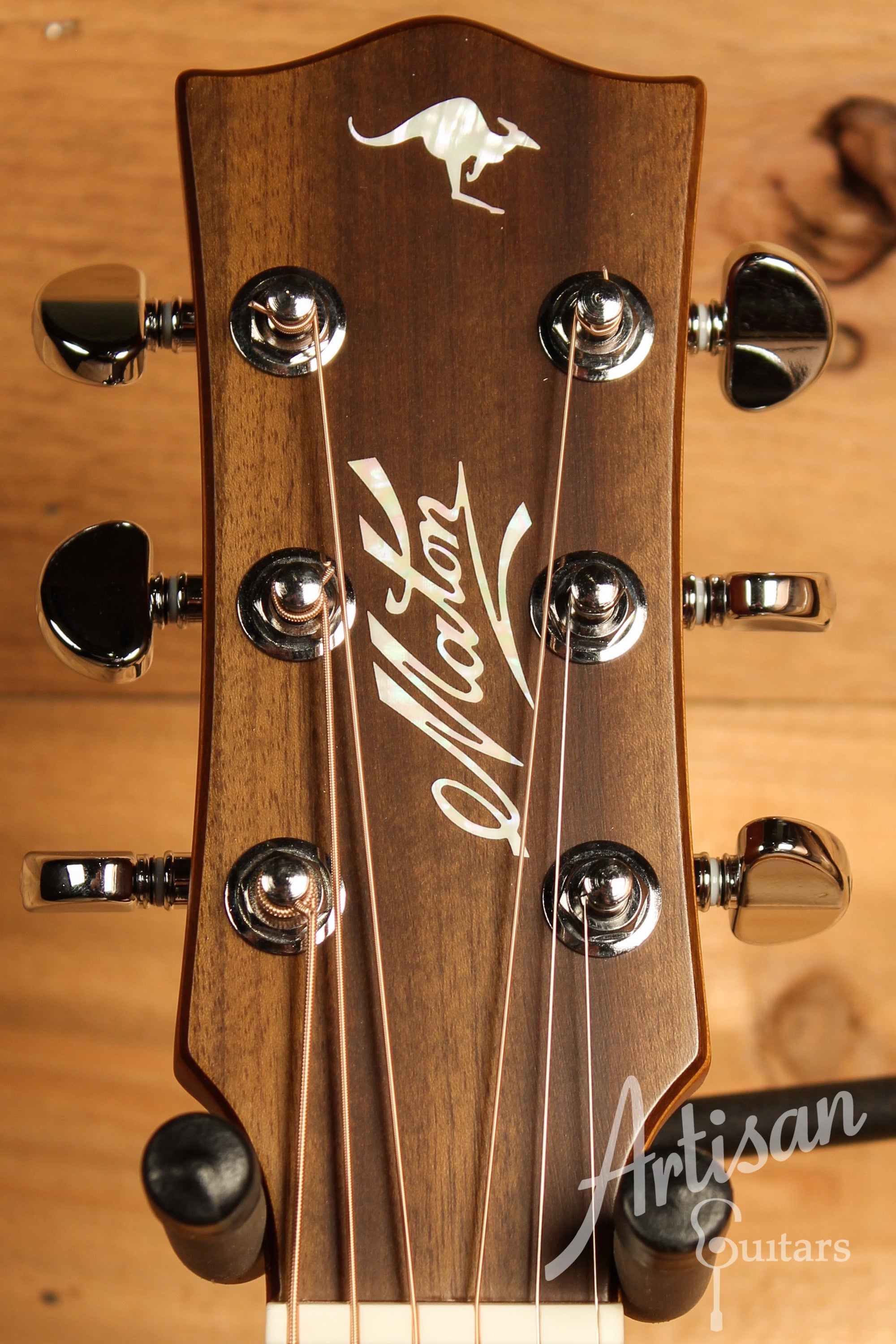 Maton EBG 808 TE Tommy Emmanuel Signature Guitar ID-12156 - Artisan Guitars