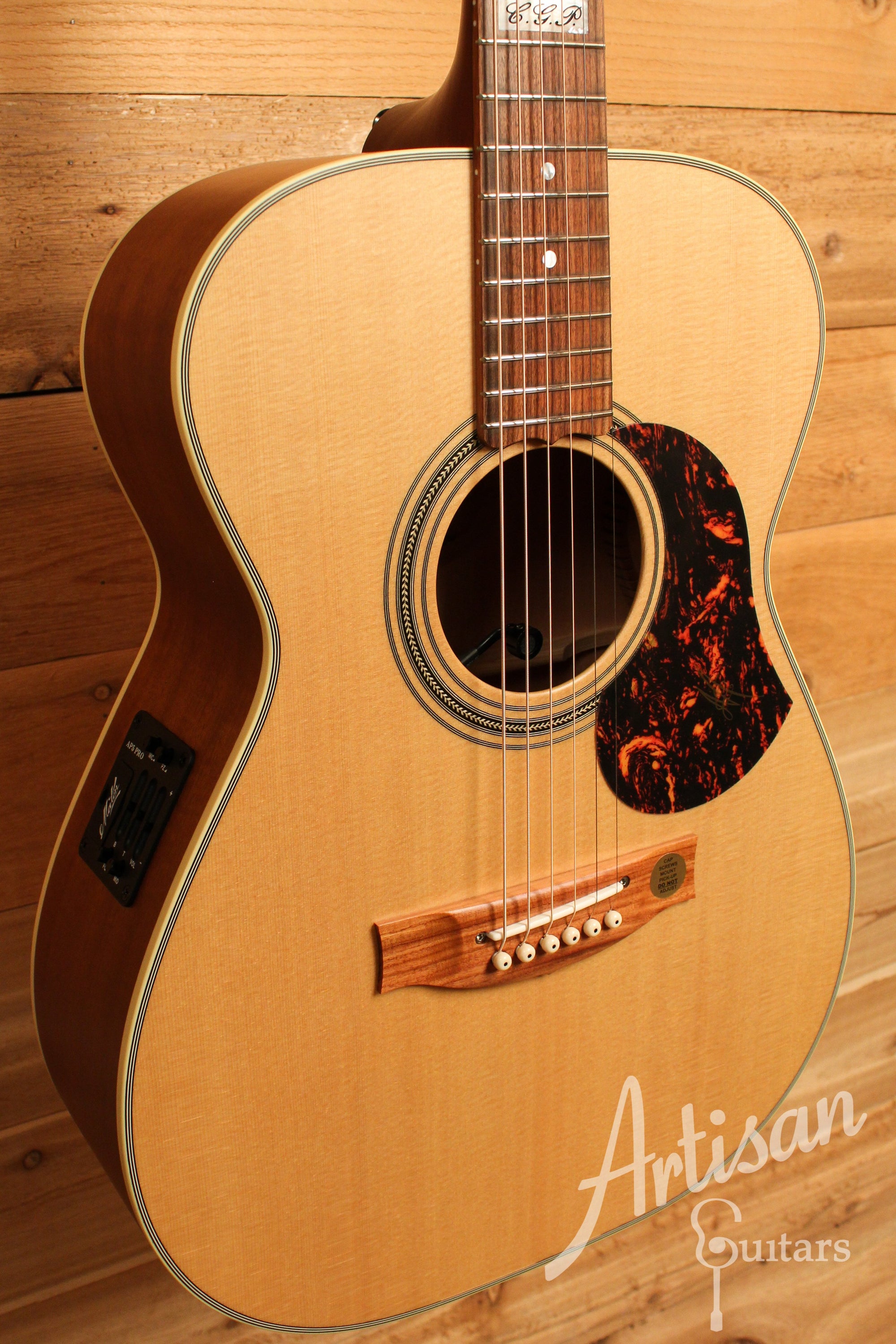 Maton EBG 808 TE Tommy Emmanuel Signature Guitar ID-12156 - Artisan Guitars