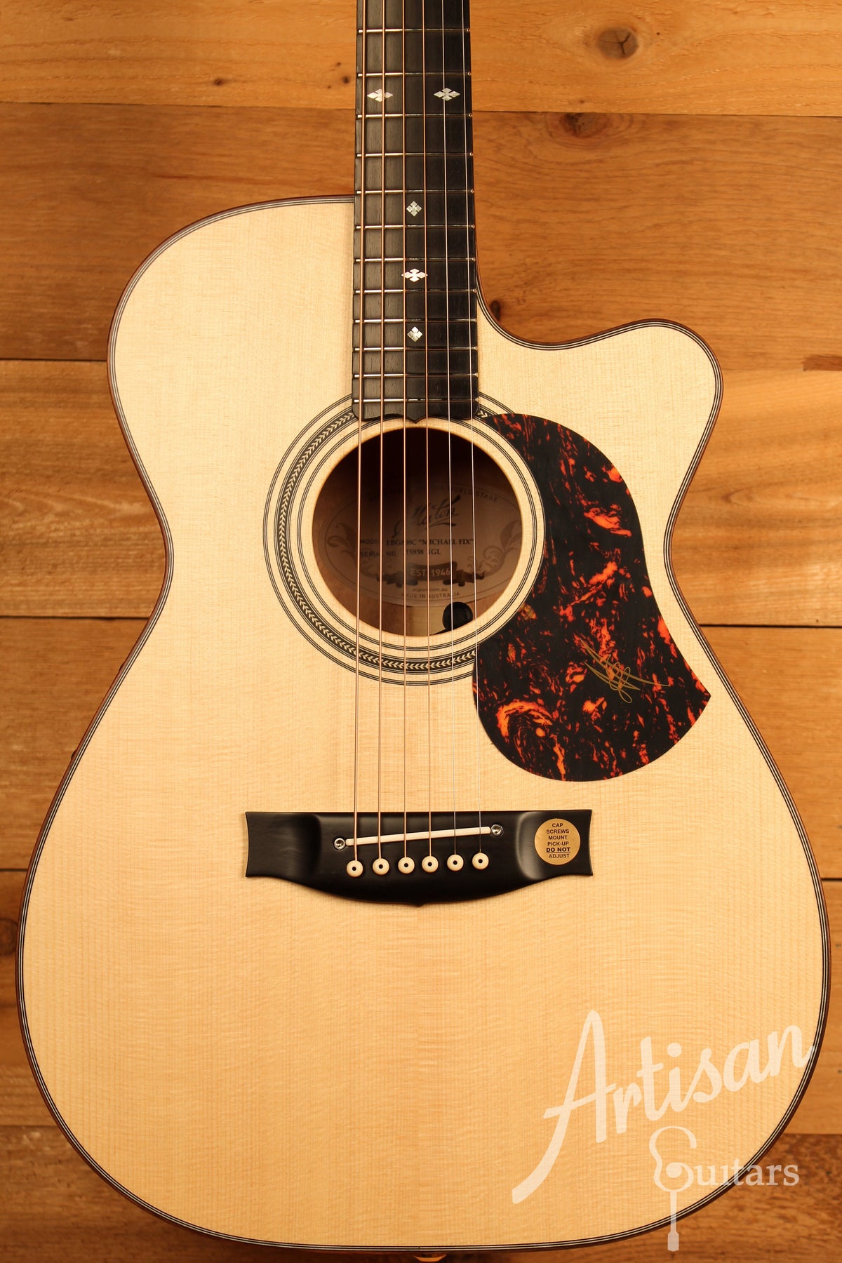 Maton EBG 808C MIC FIX Michael Fix Signature Guitar Sitka and Queensland Maple with Cutaway ID-12158 - Artisan Guitars