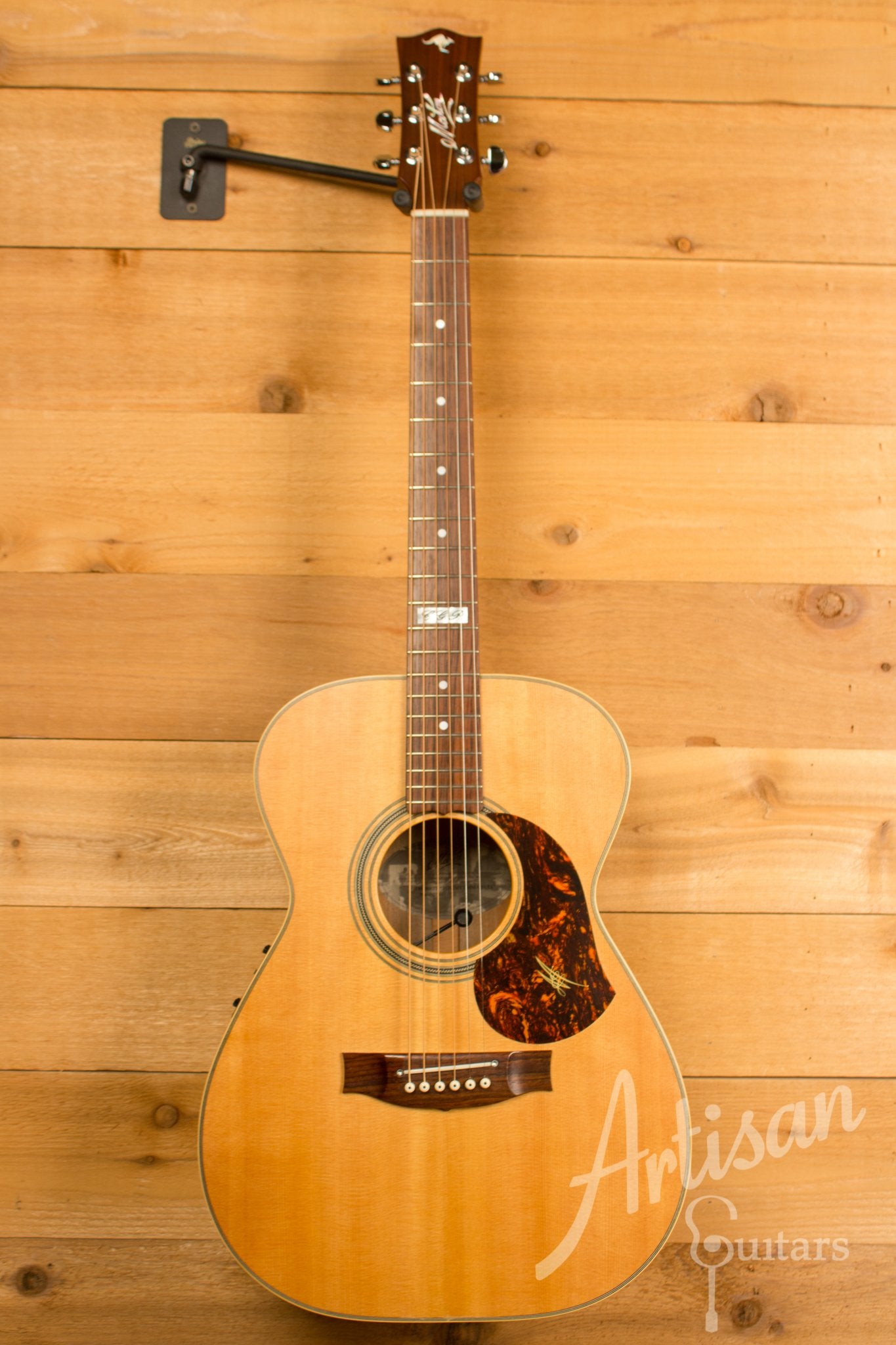 Maton EBG808TE Tommy Emmaunel Signature Sitka and Queensland Maple Pre-Owned 2014 ID-11491 - Artisan Guitars