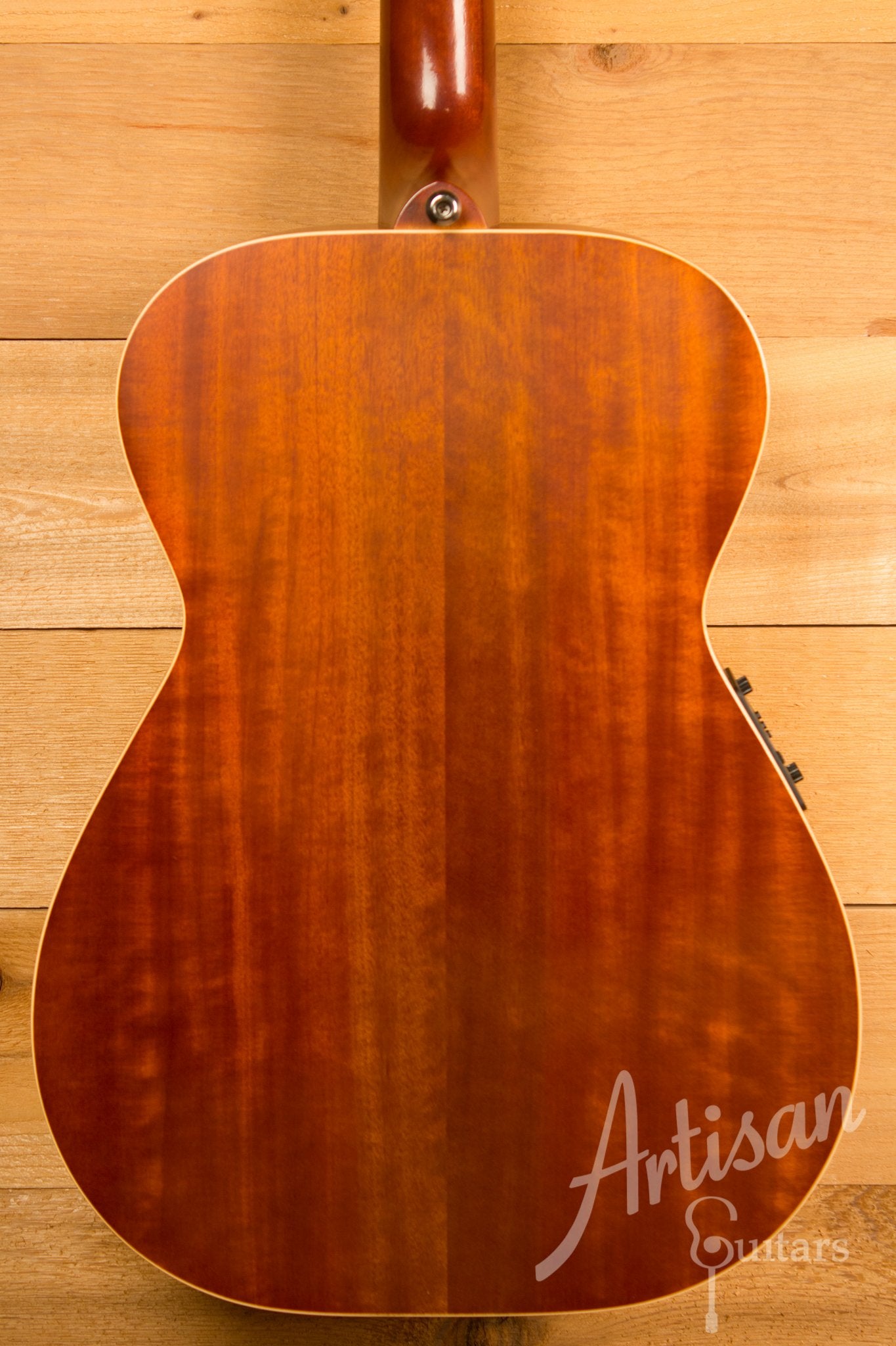 Maton EBG808TE Tommy Emmaunel Signature Sitka and Queensland Maple Pre-Owned 2014 ID-11491 - Artisan Guitars