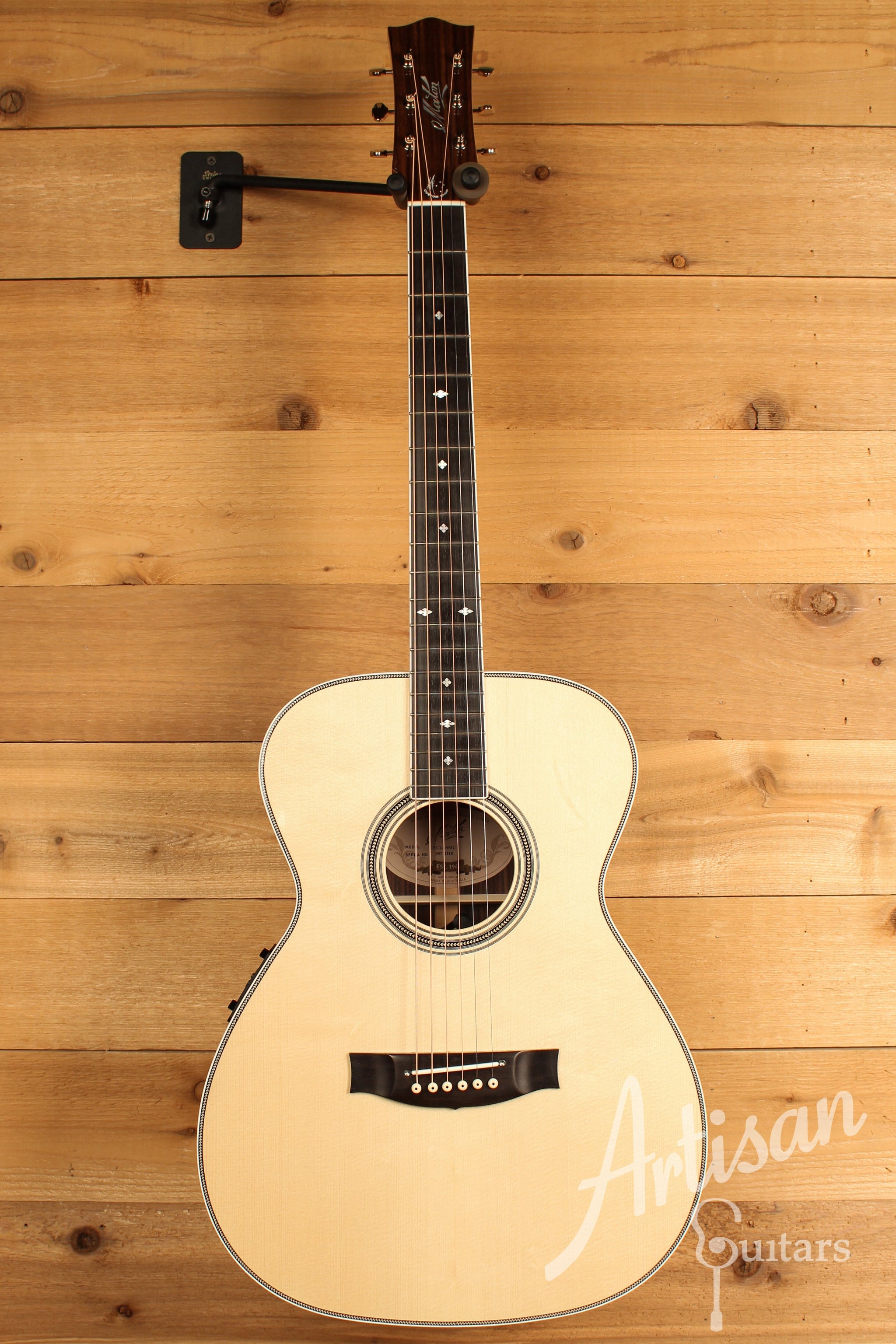 Maton Custom Shop Classic Guitar with European Spruce and Indian Rosewood ID-12159 - Artisan Guitars