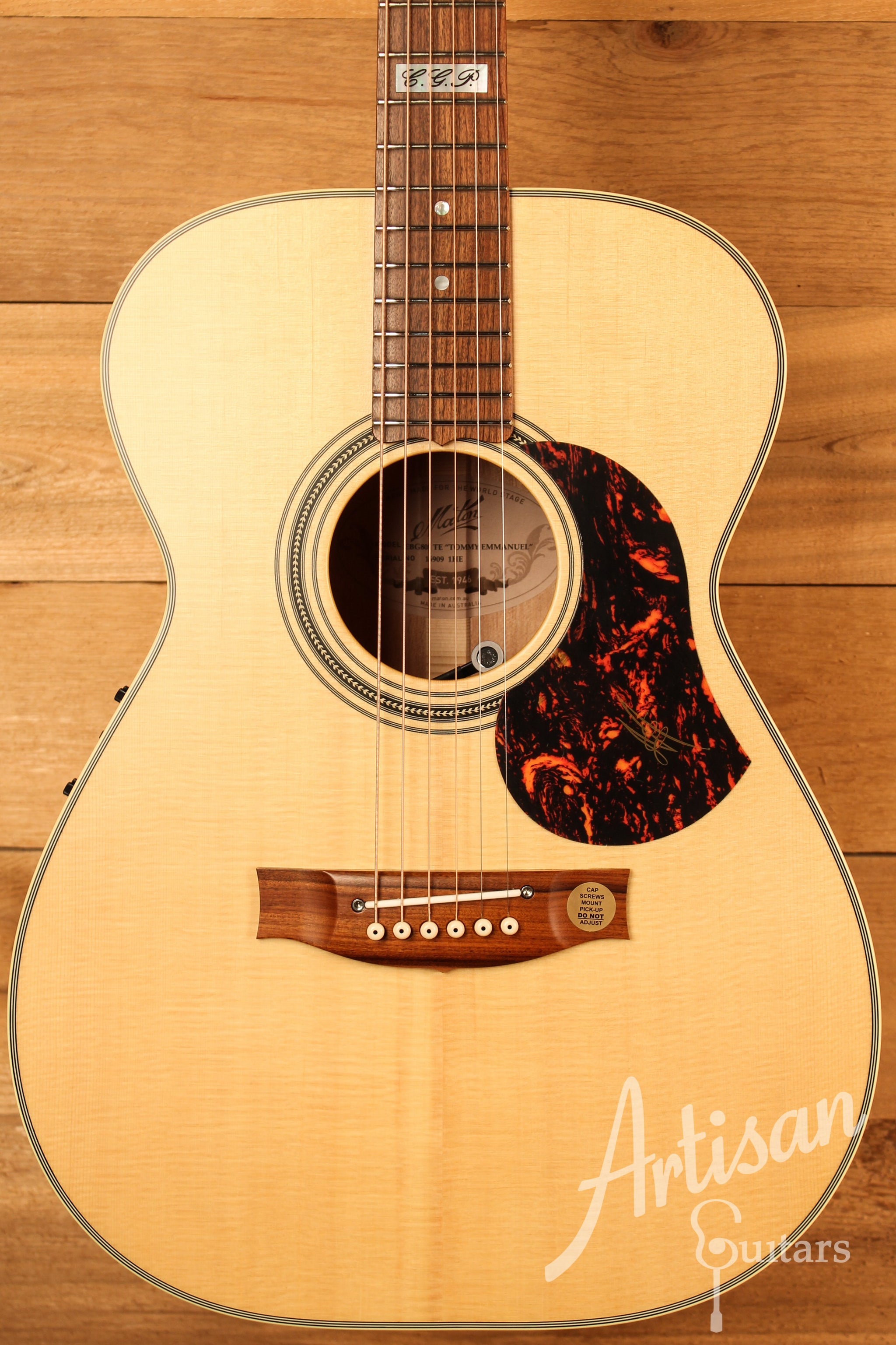 Maton EBG 808 TE Tommy Emmanuel Signature Guitar ID-12509 - Artisan Guitars