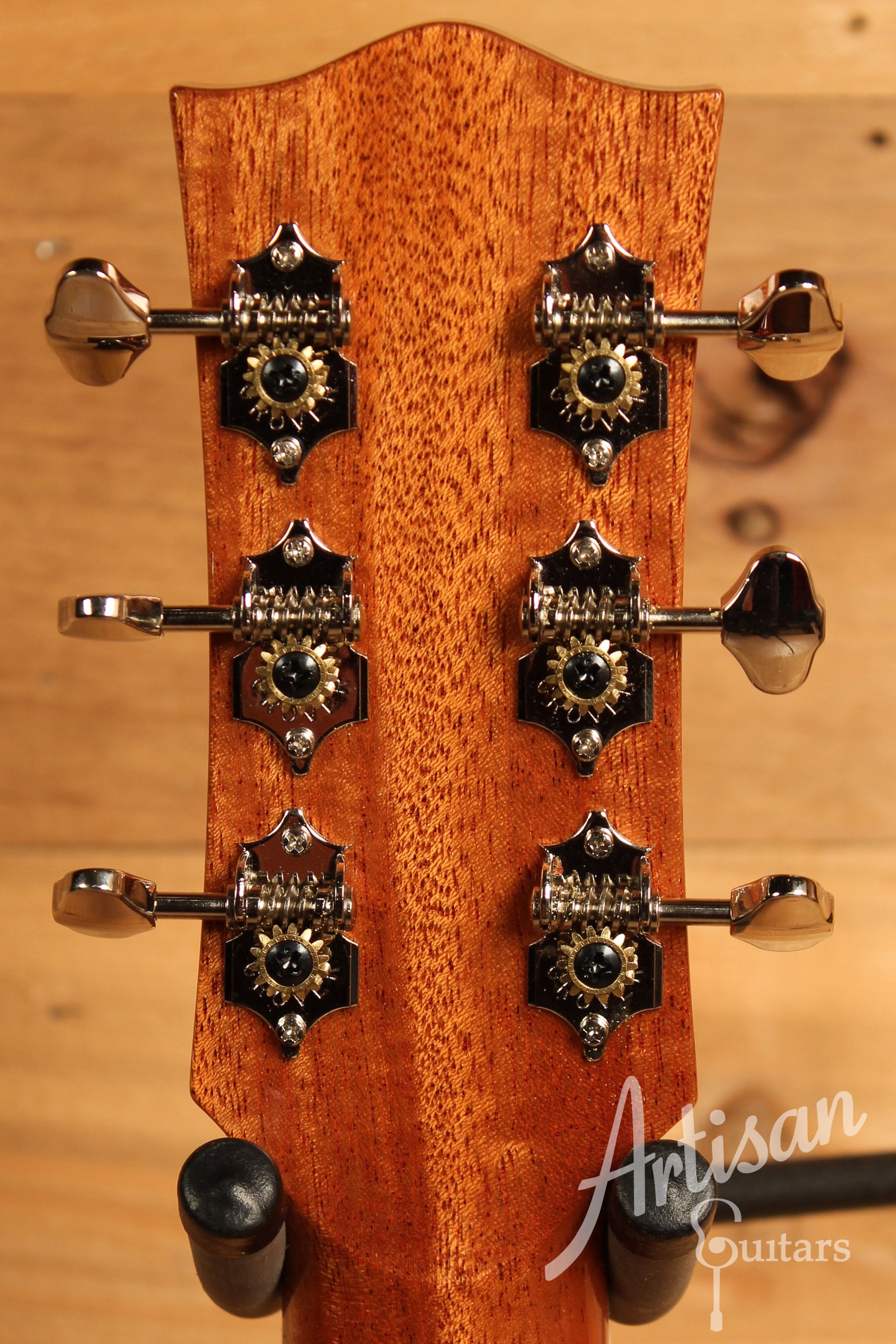 Maton Custom Shop Classic Guitar with European Spruce and Indian Rosewood ID-12159 - Artisan Guitars