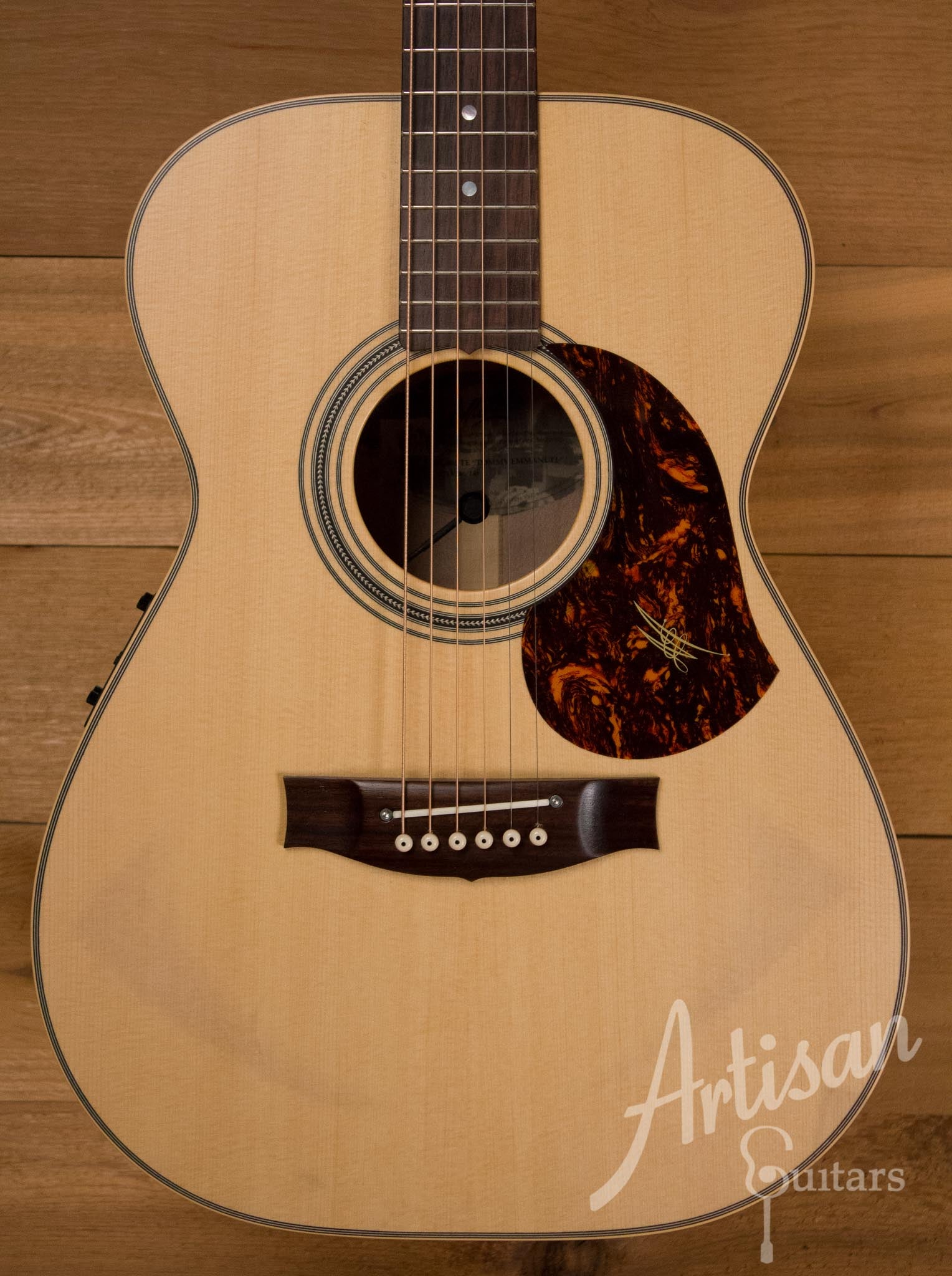 Pre-Owned 2014 Maton EBG808TE Tommy Emmanuel Signature Sitka and Queensland Maple ID-10197 - Artisan Guitars