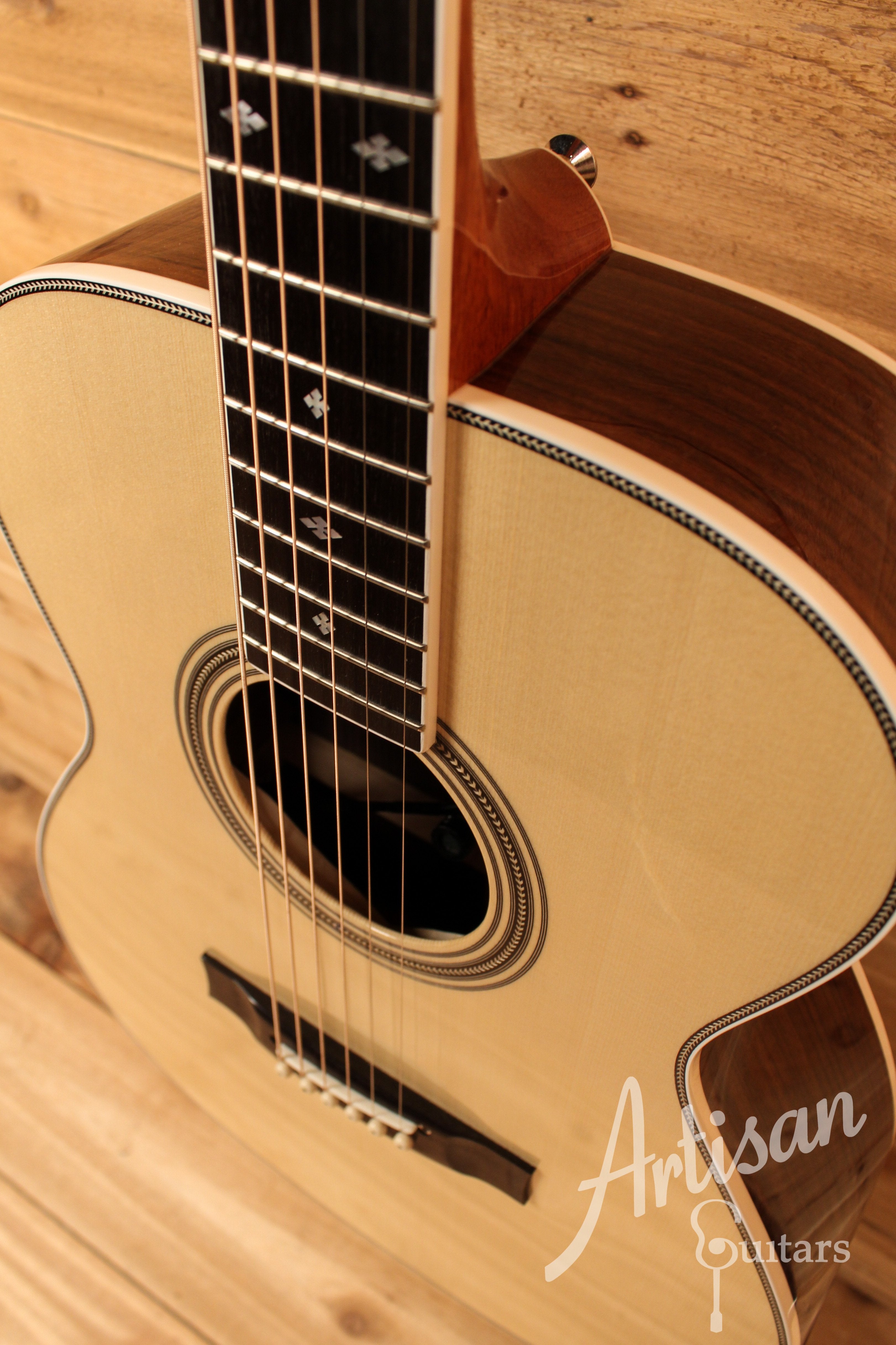 Maton Custom Shop Classic Guitar with European Spruce and Indian Rosewood ID-12159 - Artisan Guitars
