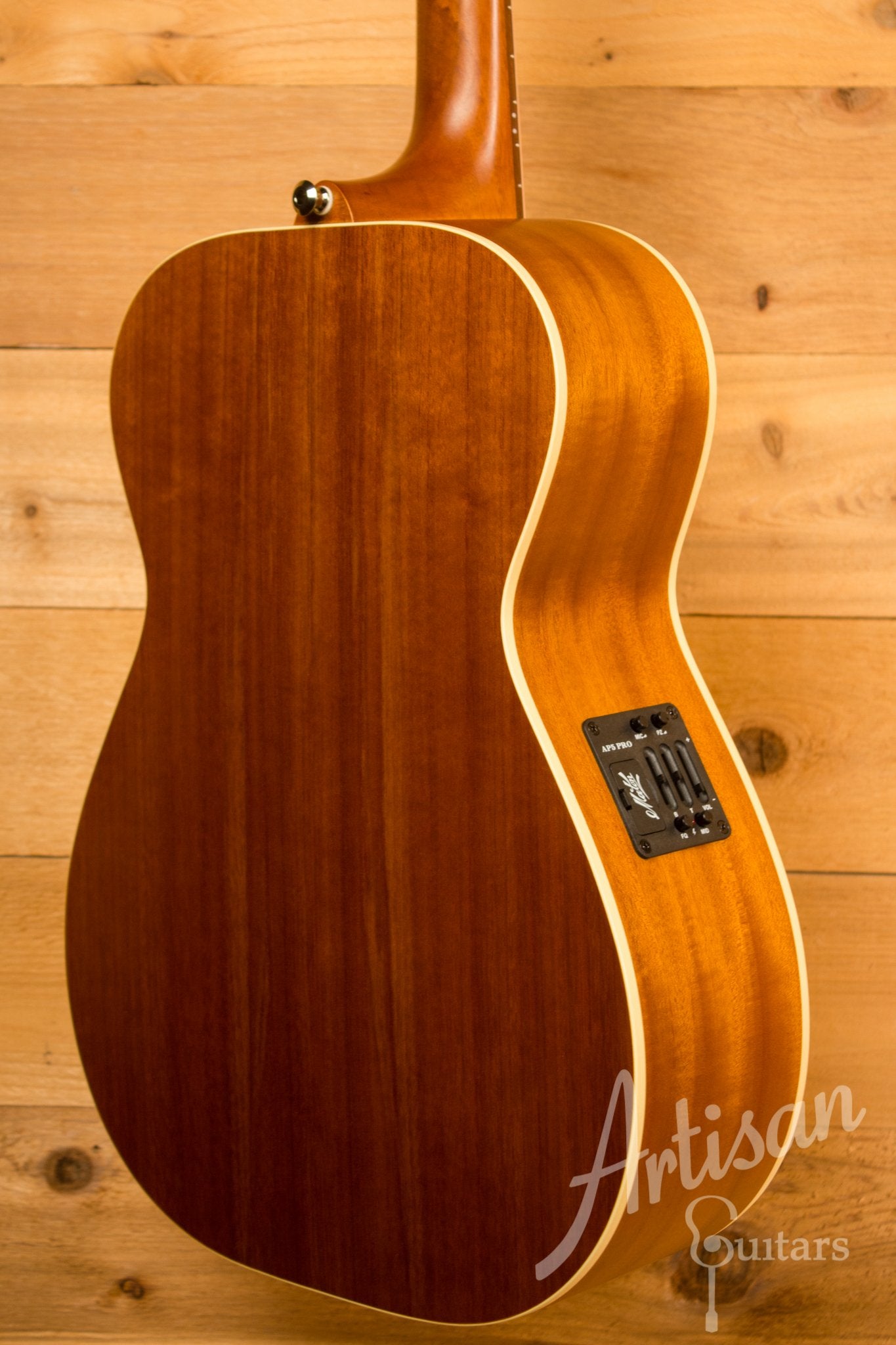 Maton EBG 808 TE Tommy Emmanuel Signature Guitar ID-11497 - Artisan Guitars