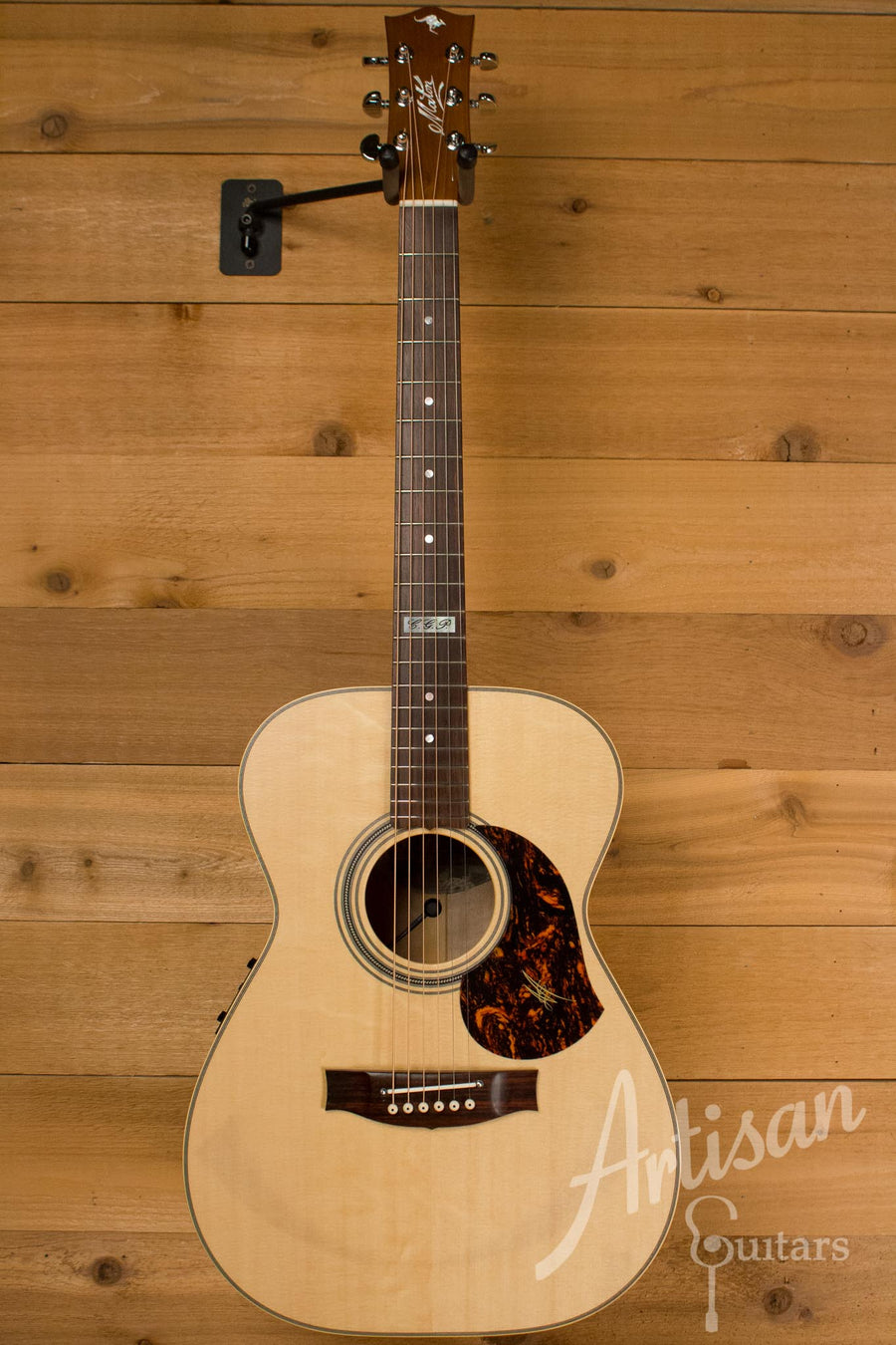 Pre-Owned 2014 Maton EBG808TE Tommy Emmanuel Signature Sitka and Queensland Maple ID-10198 - Artisan Guitars