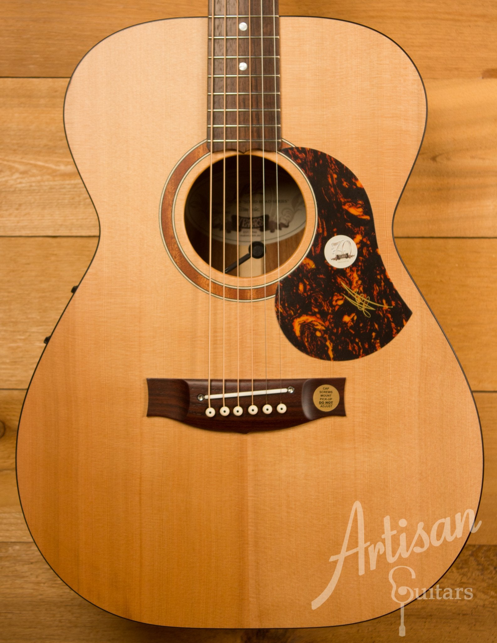 Maton SRS808 Guitar Western Red Cedar and Solid Blackwood ID-11495 - Artisan Guitars