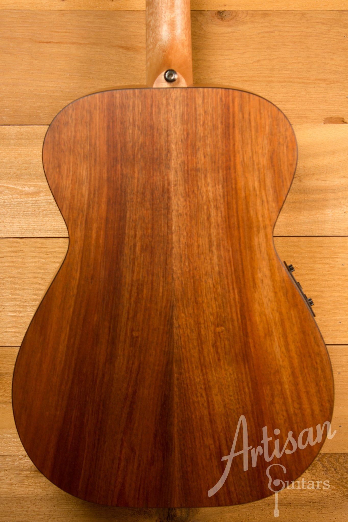Maton SRS808 Guitar Western Red Cedar and Solid Blackwood ID-11495 - Artisan Guitars