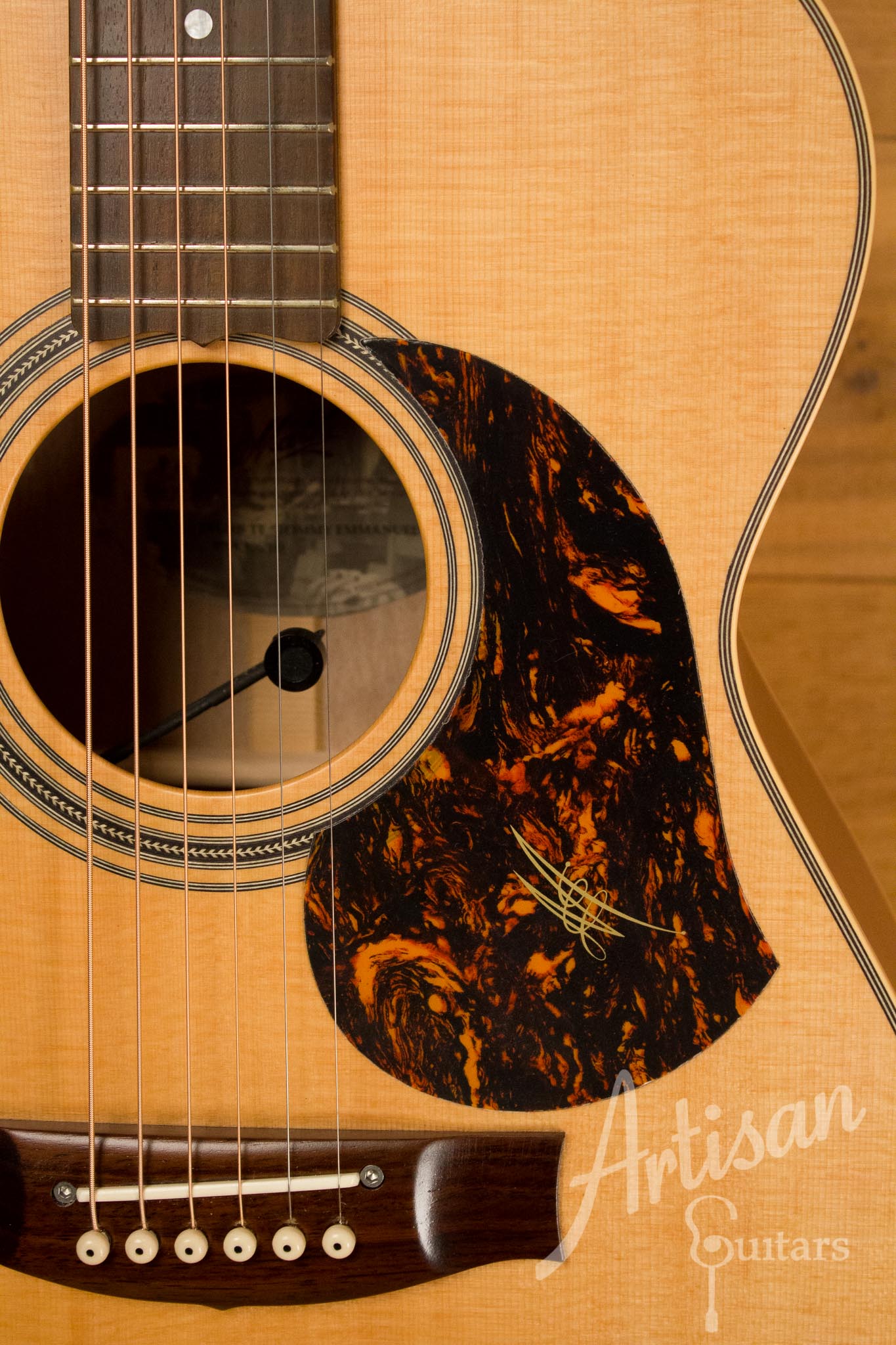 Pre-Owned 2014 Maton EBG808TE Tommy Emmanuel Signature Sitka and Queensland Maple ID-10199 - Artisan Guitars