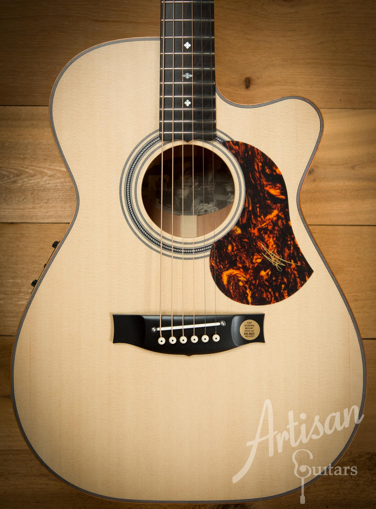 Maton EBG 808C MIC FIX Michael Fix Signature Guitar Sitka and Queensland Maple with Cutaway ID-10120 - Artisan Guitars