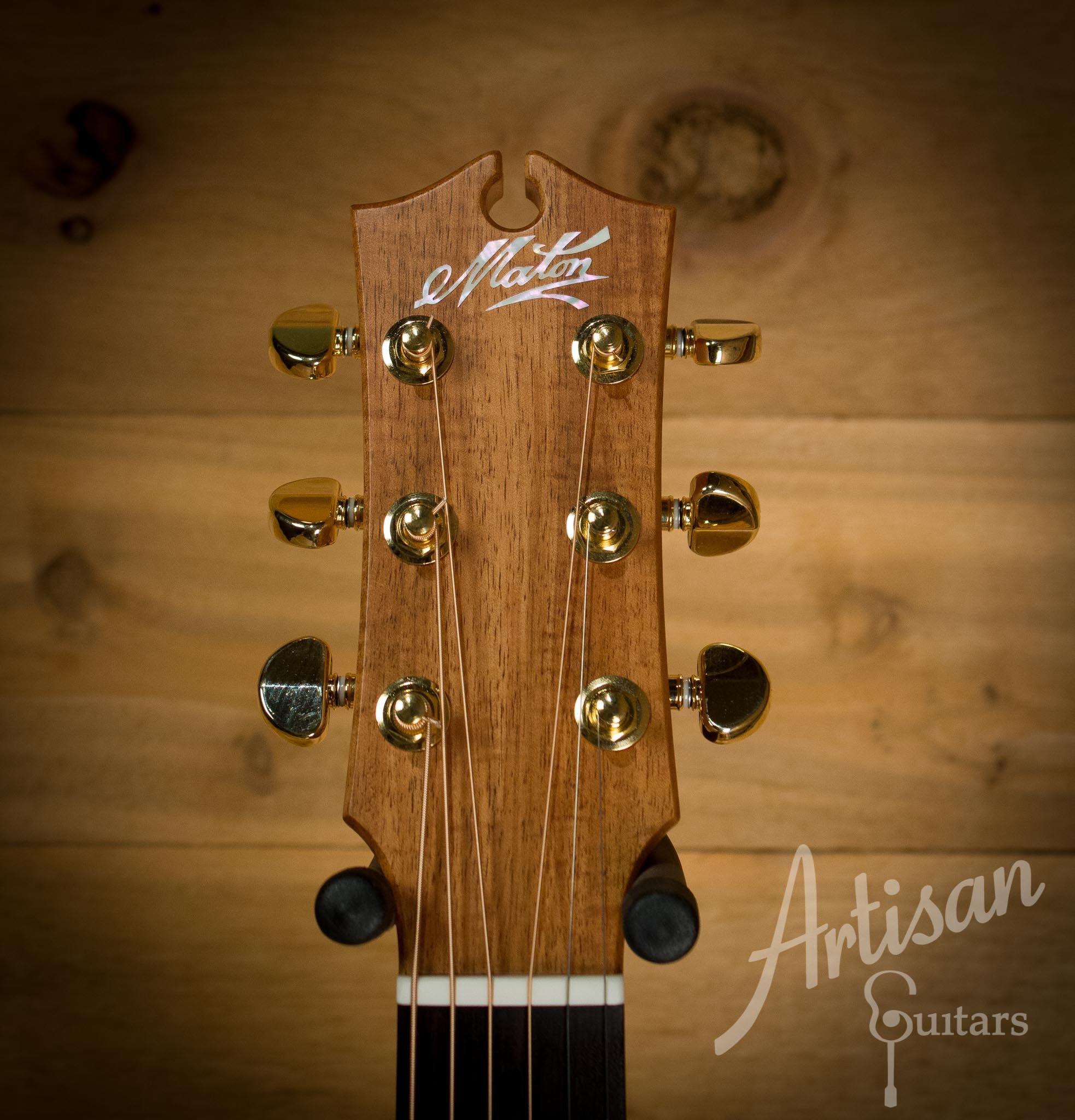 Maton EBG 808C MIC FIX Michael Fix Signature Guitar Sitka and Queensland Maple with Cutaway ID-10120 - Artisan Guitars