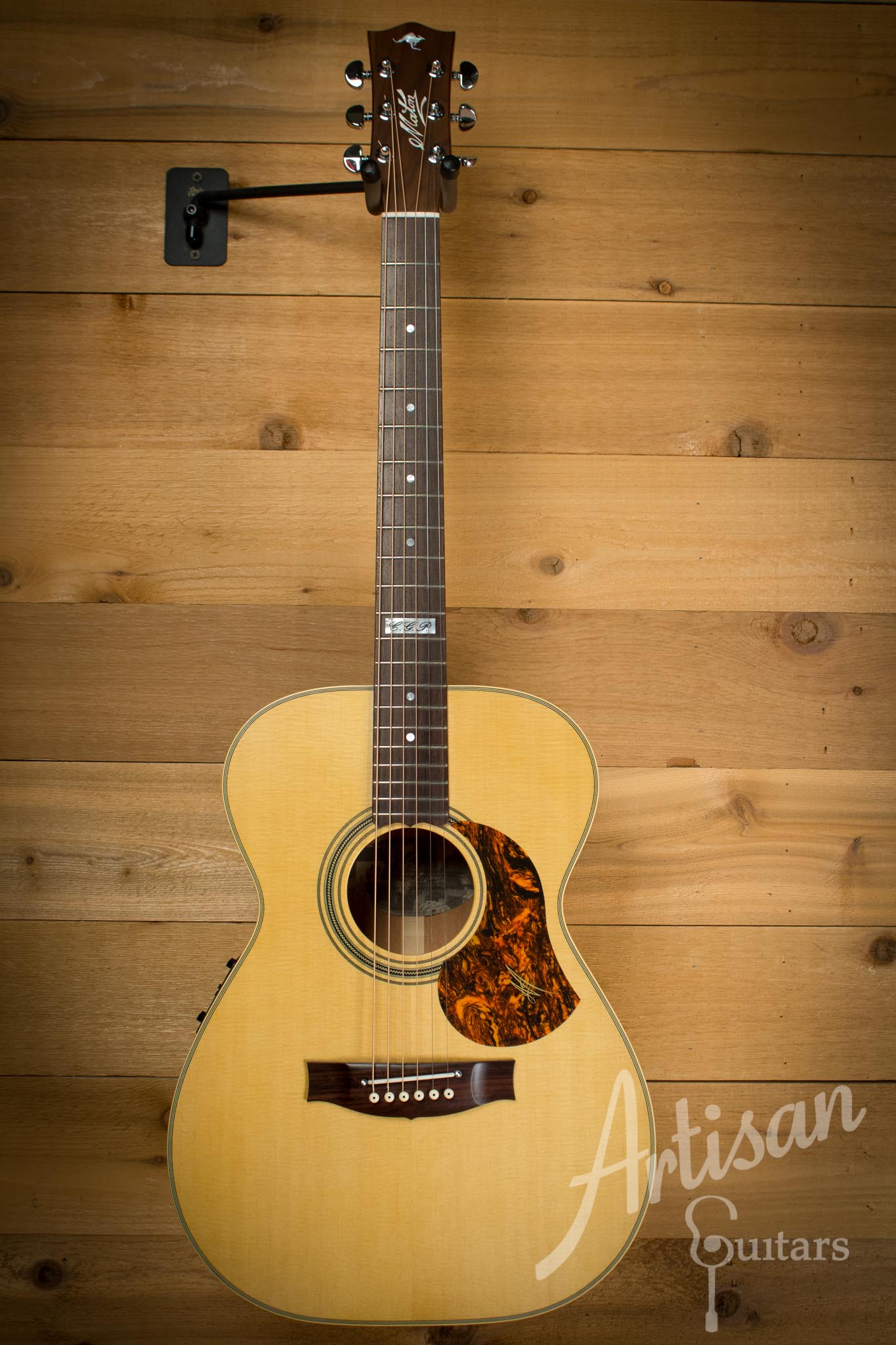 Maton EBG 808TE Tommy Emmanuel Signature Guitar Sitka and Queensland Maple with AP5-Pro ID-10117 - Artisan Guitars