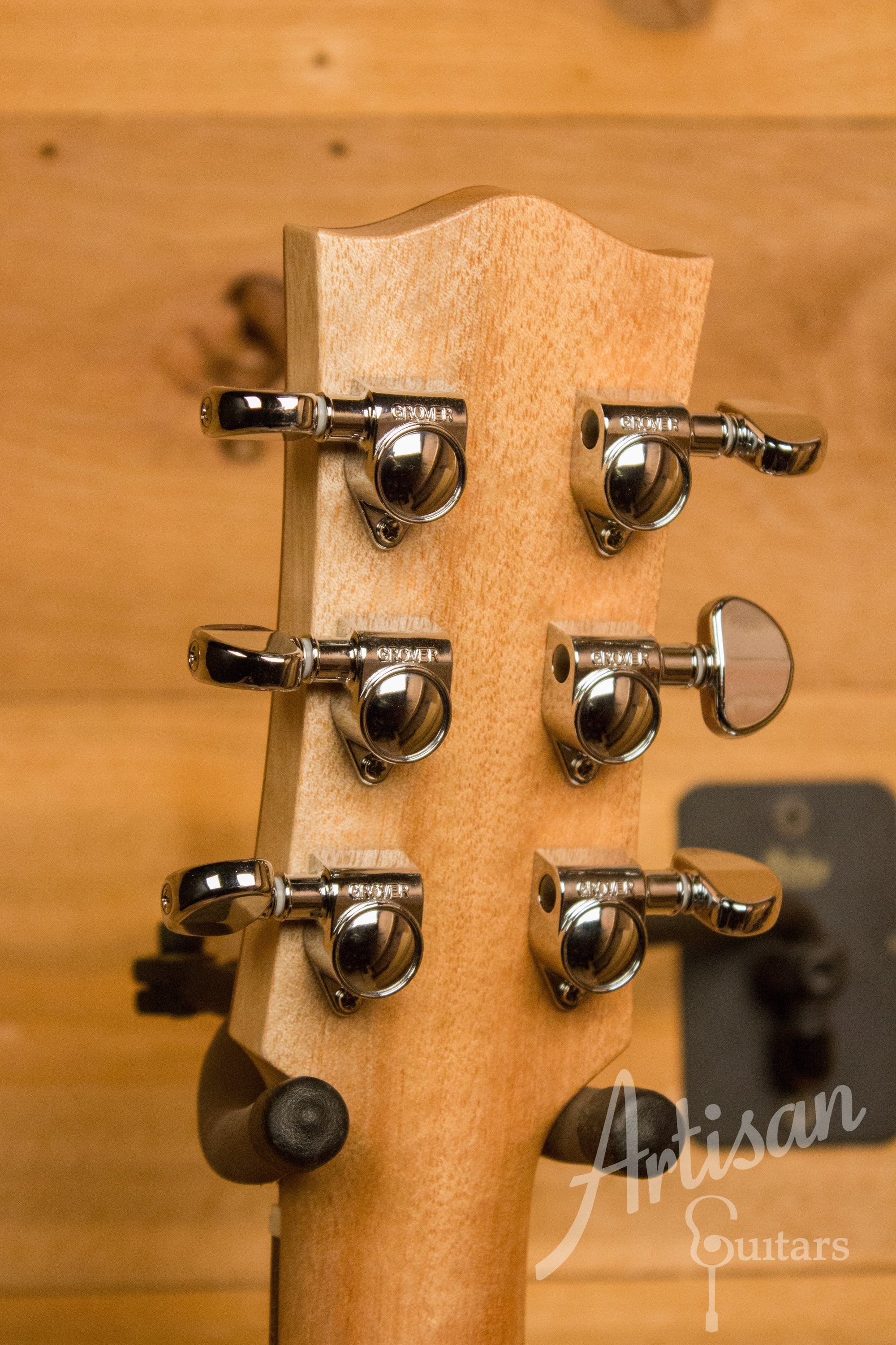 Maton EBG808CLG Performer Series Bunya and Queensland Maple with Cutaway ID-11298 - Artisan Guitars