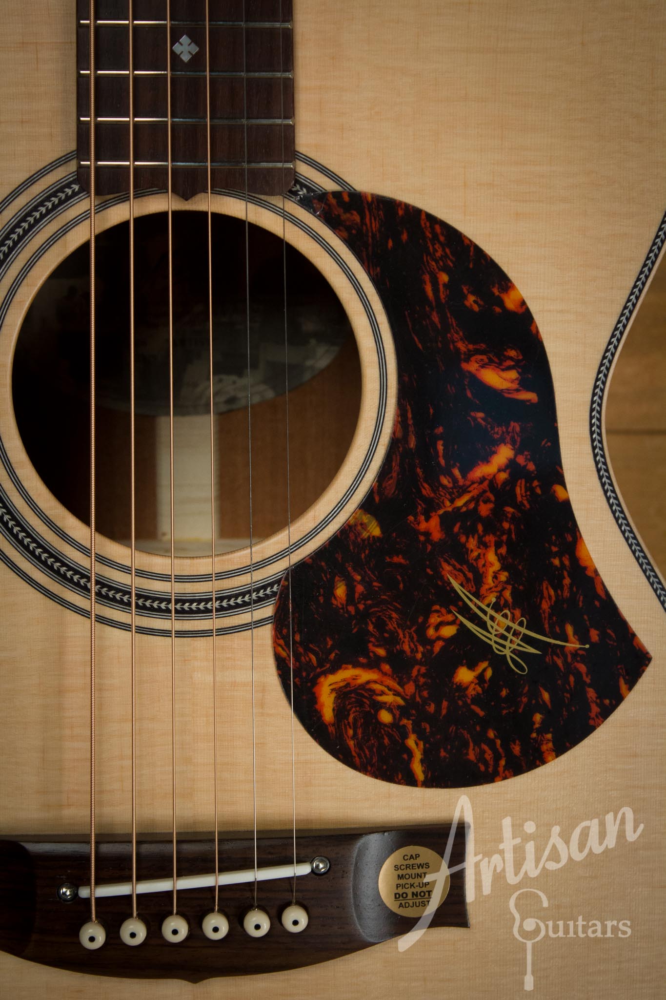 Maton EBG808 Artist Series Sitka Spruce and Blackwood AP5 Pro ID-10121 - Artisan Guitars