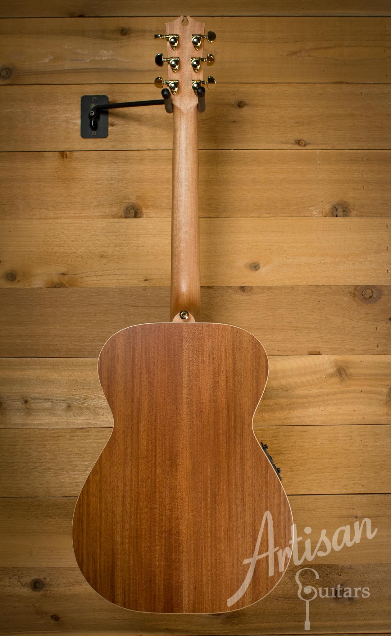 Maton EBG808 Artist Series Sitka Spruce and Blackwood AP5 Pro ID-10121 - Artisan Guitars