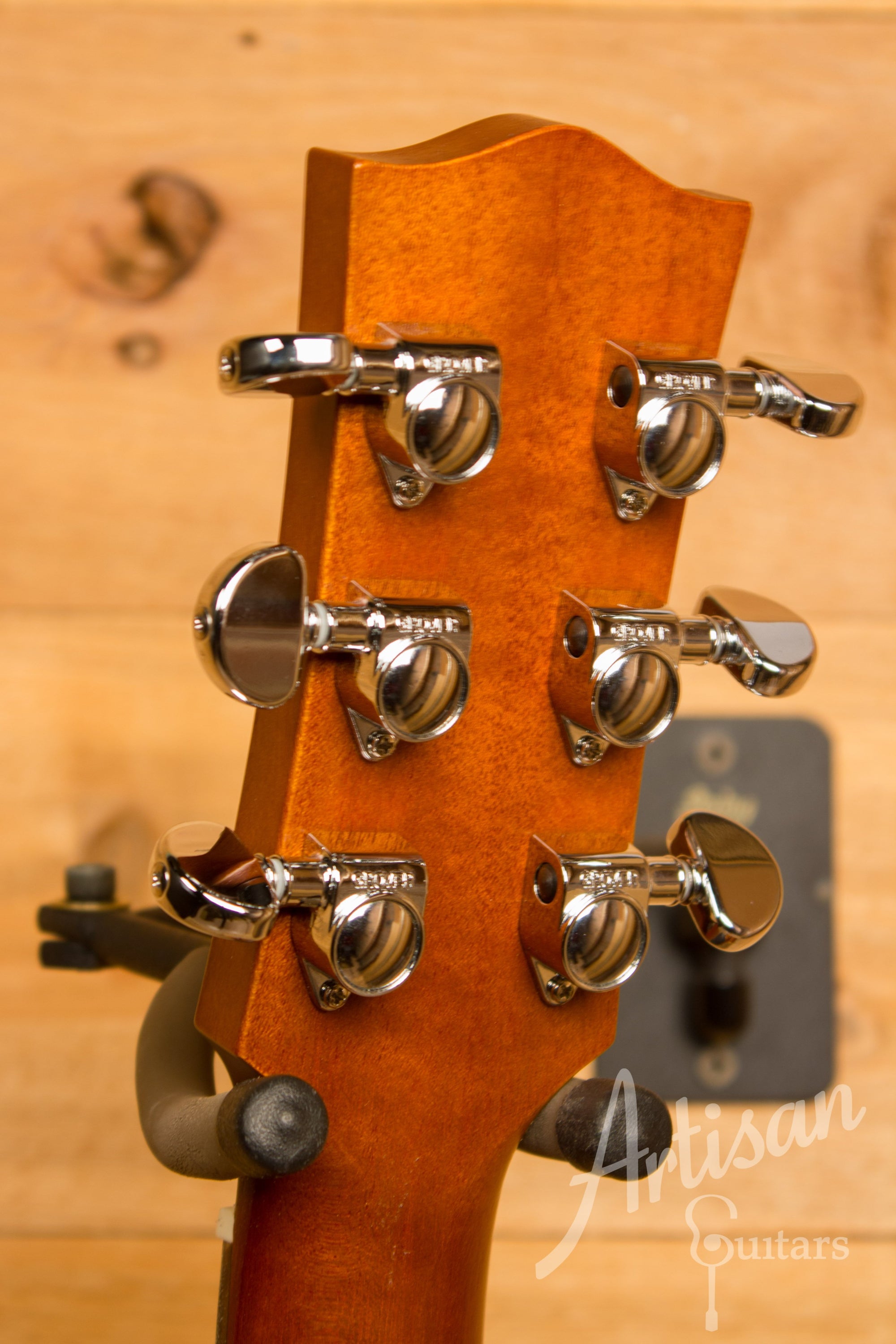 Maton EBG808TE Signature Sitka and Queensland Maple Signed by Tommy Emmanuel Pre-Owned 2014 ID-11306 - Artisan Guitars