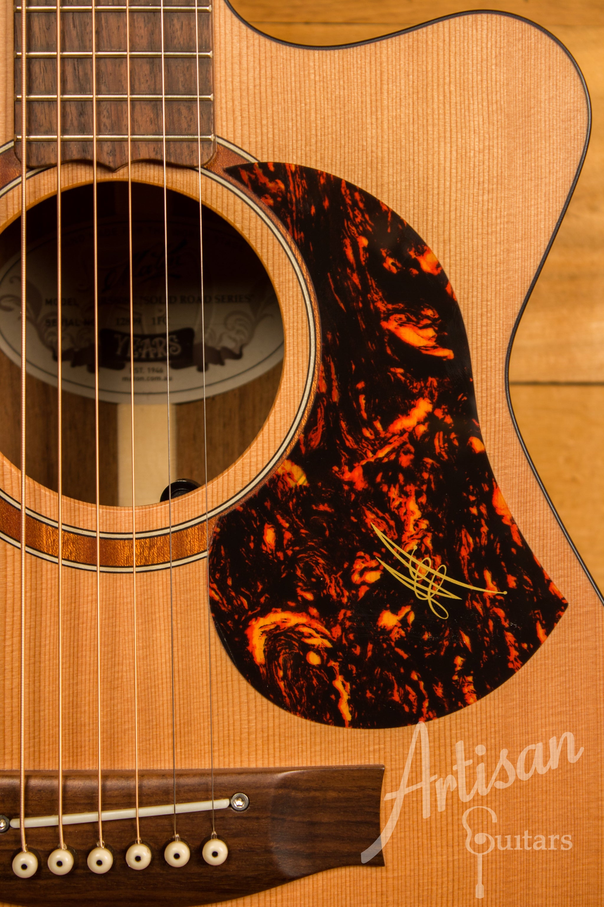 Maton SRS808C Guitar Western Red Cedar and Solid Blackwood Cutaway Pre-Owned 2016 ID-11308 - Artisan Guitars