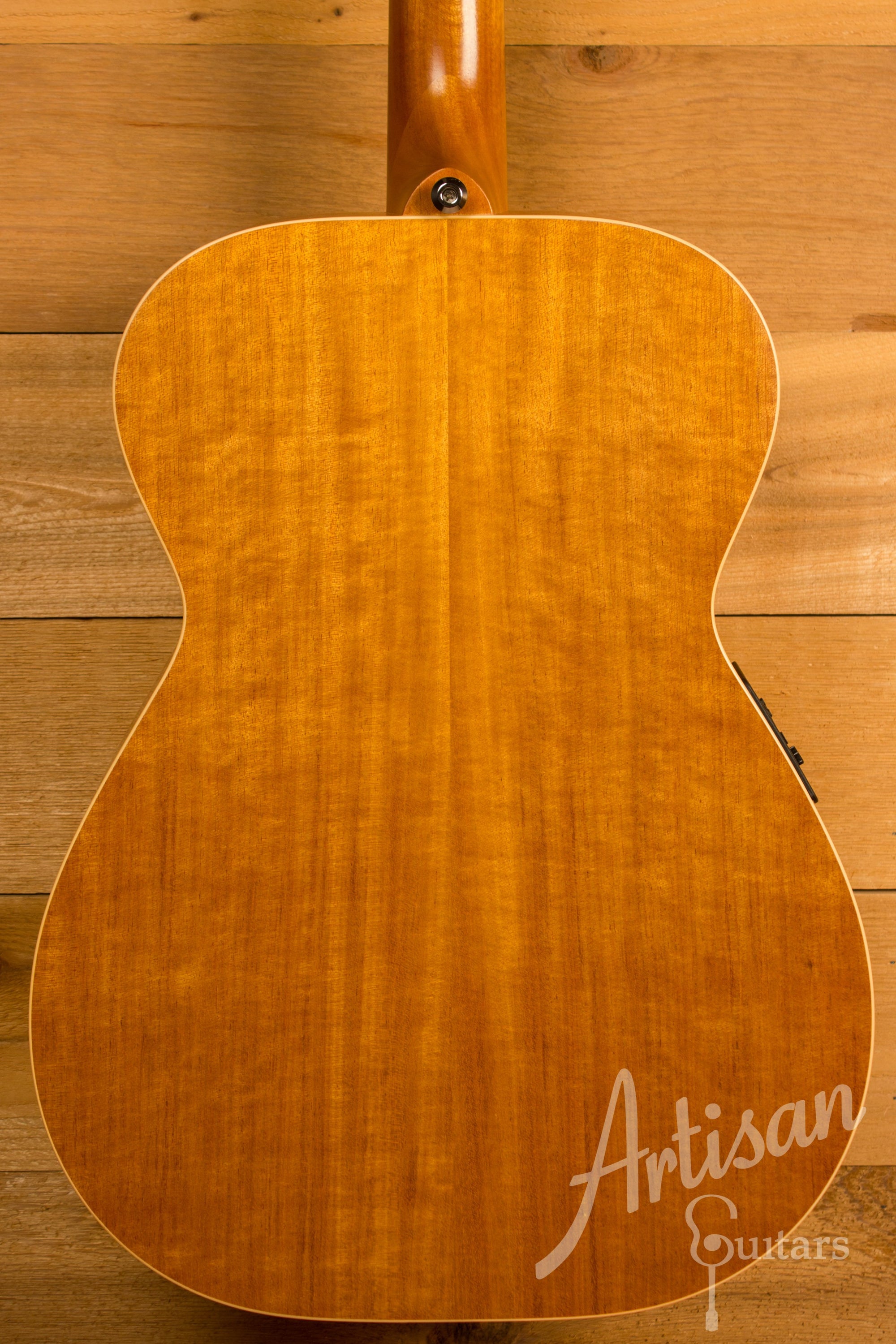 Maton EBG808TE Tommy Emmanuel Signature Sitka and Queensland Maple AP5 Mic Pre-Owned 2012 ID-11312 - Artisan Guitars