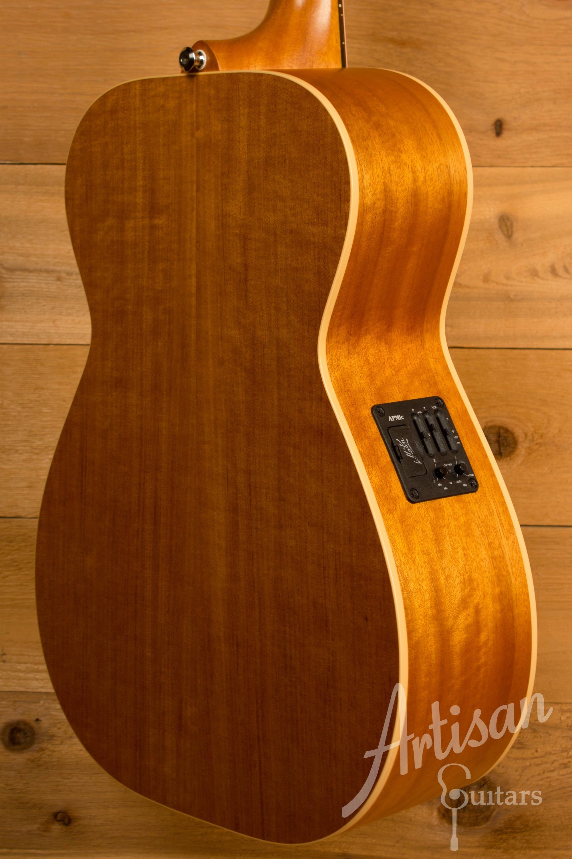 Maton EBG808TE Tommy Emmanuel Signature Sitka and Queensland Maple AP5 Mic Pre-Owned 2012 ID-11312 - Artisan Guitars