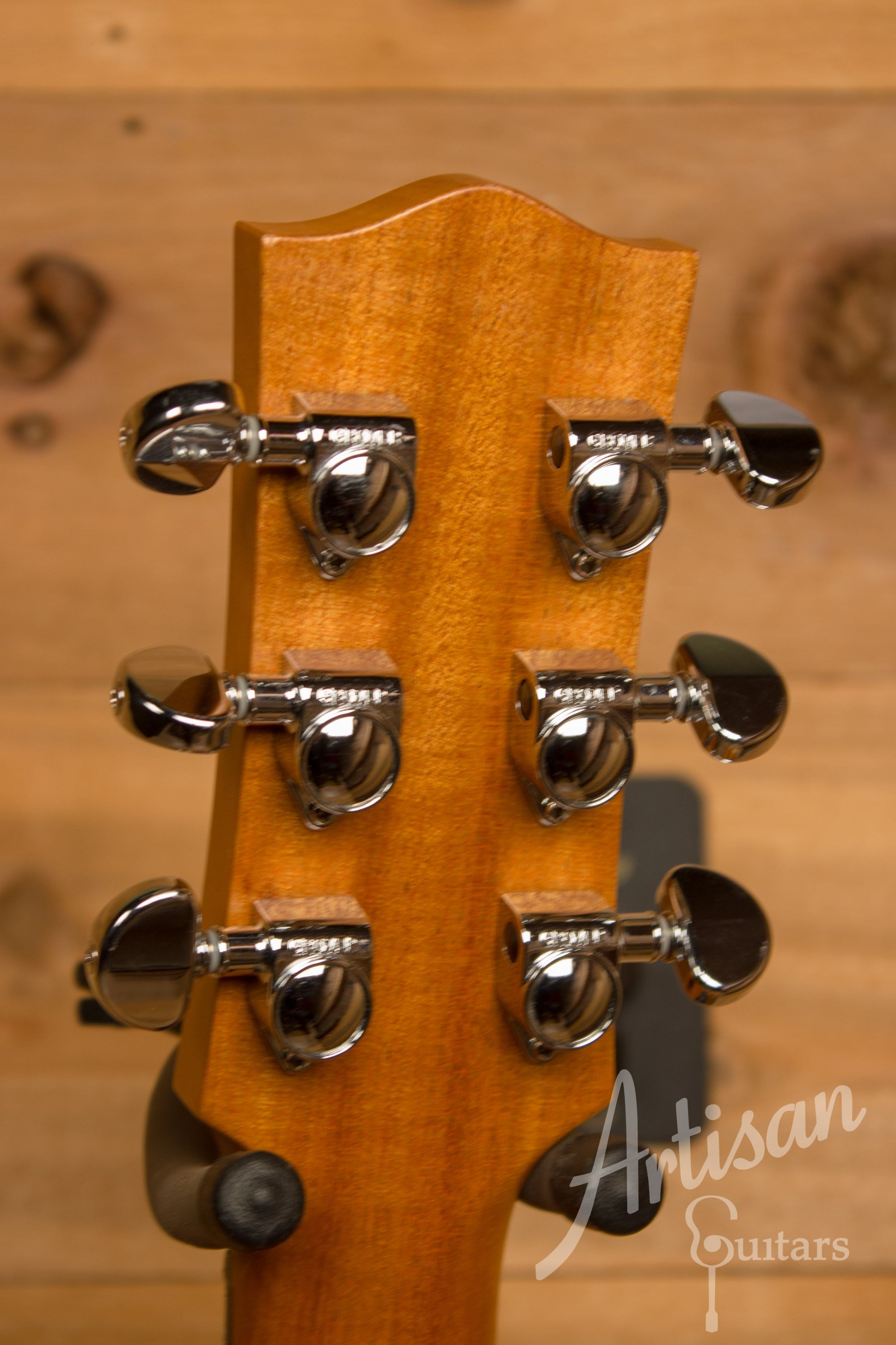 Maton EBG808TE Tommy Emmanuel Signature Sitka and Queensland Maple AP5 Mic Pre-Owned 2012 ID-11312 - Artisan Guitars
