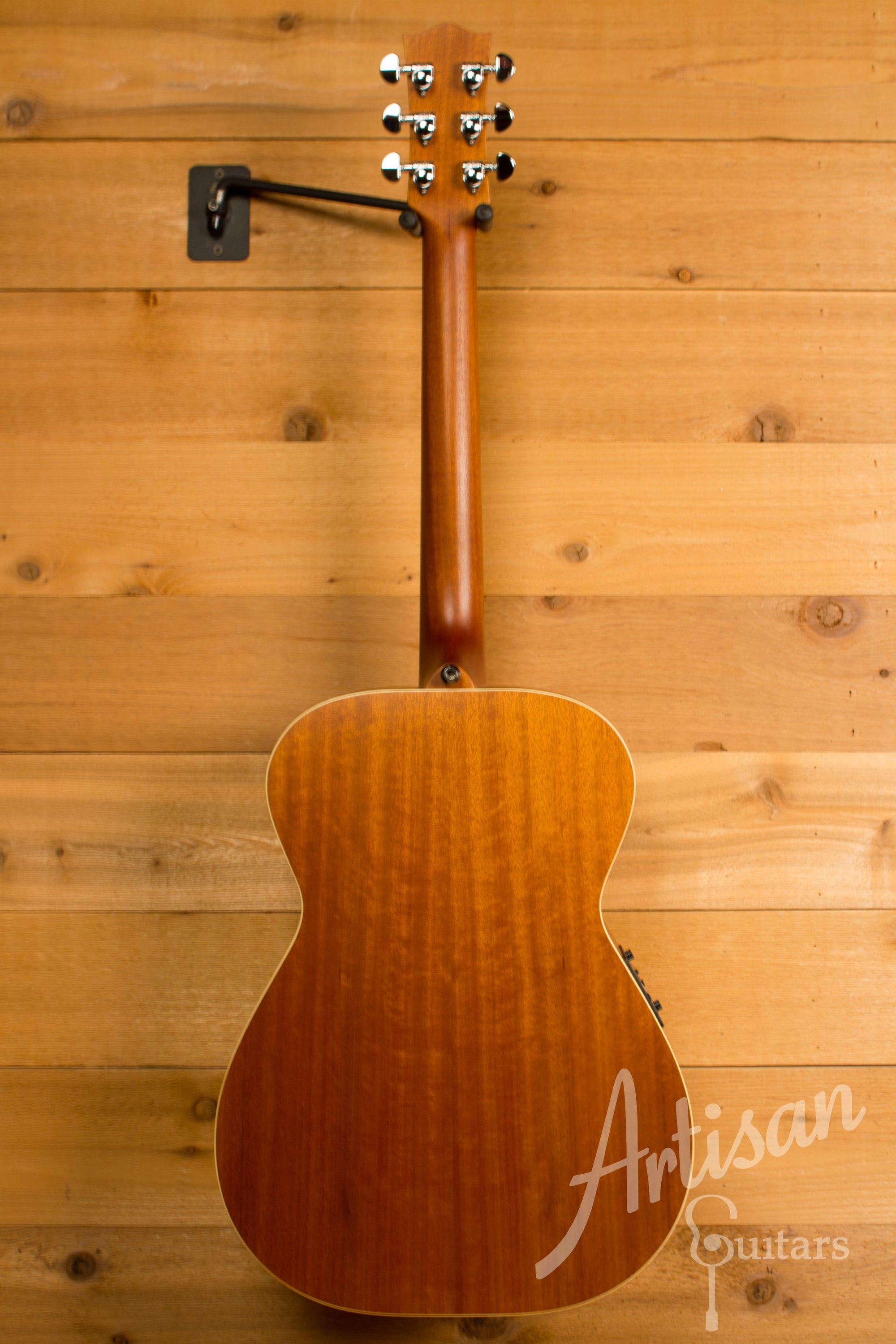 Maton EBG 808 TE Tommy Emmanuel Signature Guitar ID-11317 - Artisan Guitars