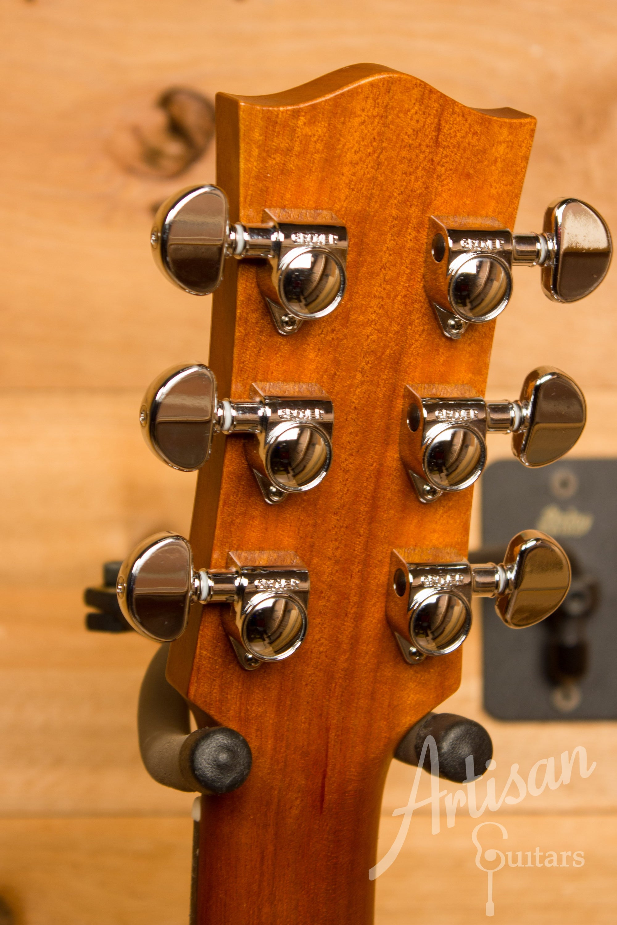 Maton EBG 808 TE Tommy Emmanuel Signature Guitar ID-11317 - Artisan Guitars