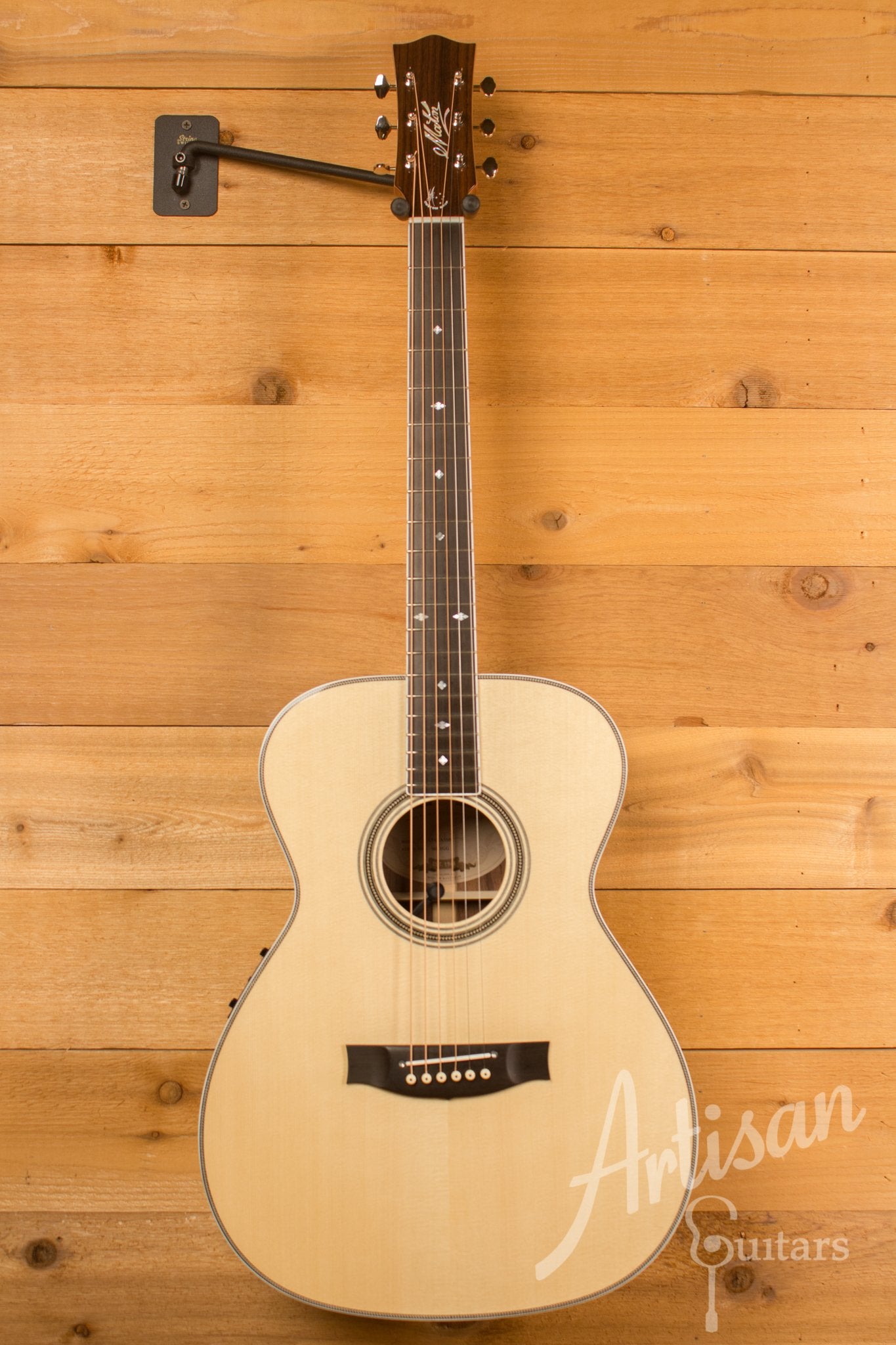 Maton Custom Shop Classic Traditional Guitar with European Spruce and Indian Rosewood ID-11574 - Artisan Guitars