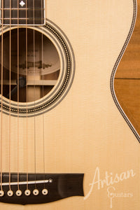 Maton Custom Shop Classic Traditional Guitar with European Spruce and Indian Rosewood ID-11574 - Artisan Guitars