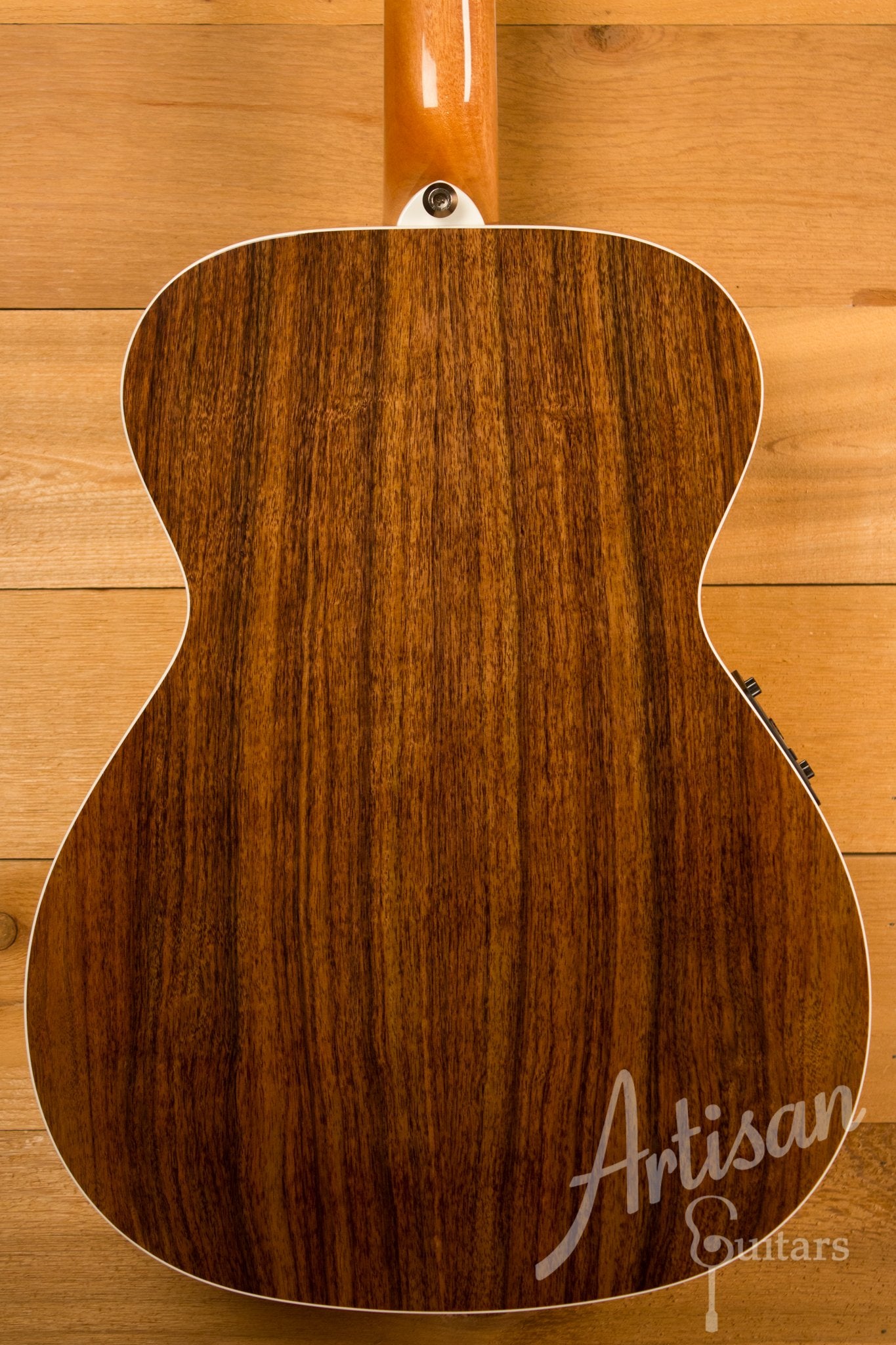 Maton Custom Shop Classic Traditional Guitar with European Spruce and Indian Rosewood ID-11574 - Artisan Guitars