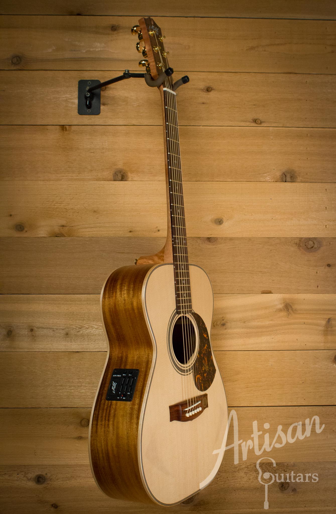 Pre-Owned 2014 Maton EBG808 Artist Series Sitka Spruce and Blackwood AP5 Pro ID-10272 - Artisan Guitars